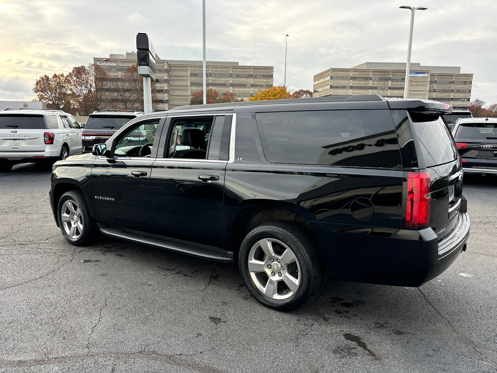 2017 Chevrolet Suburban LT 5