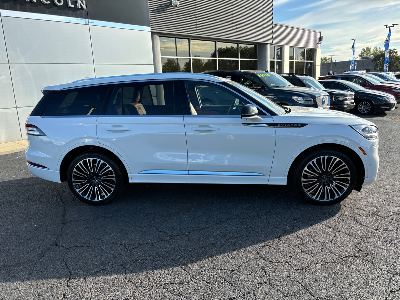 2023 Lincoln Aviator Black Label 8