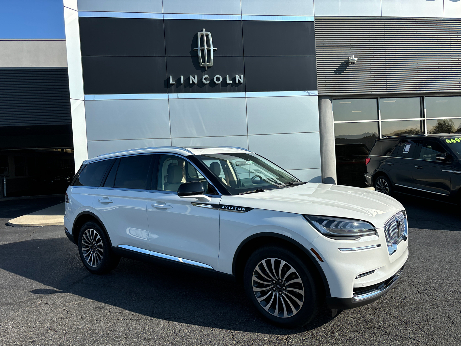 2024 Lincoln Aviator Premiere 1