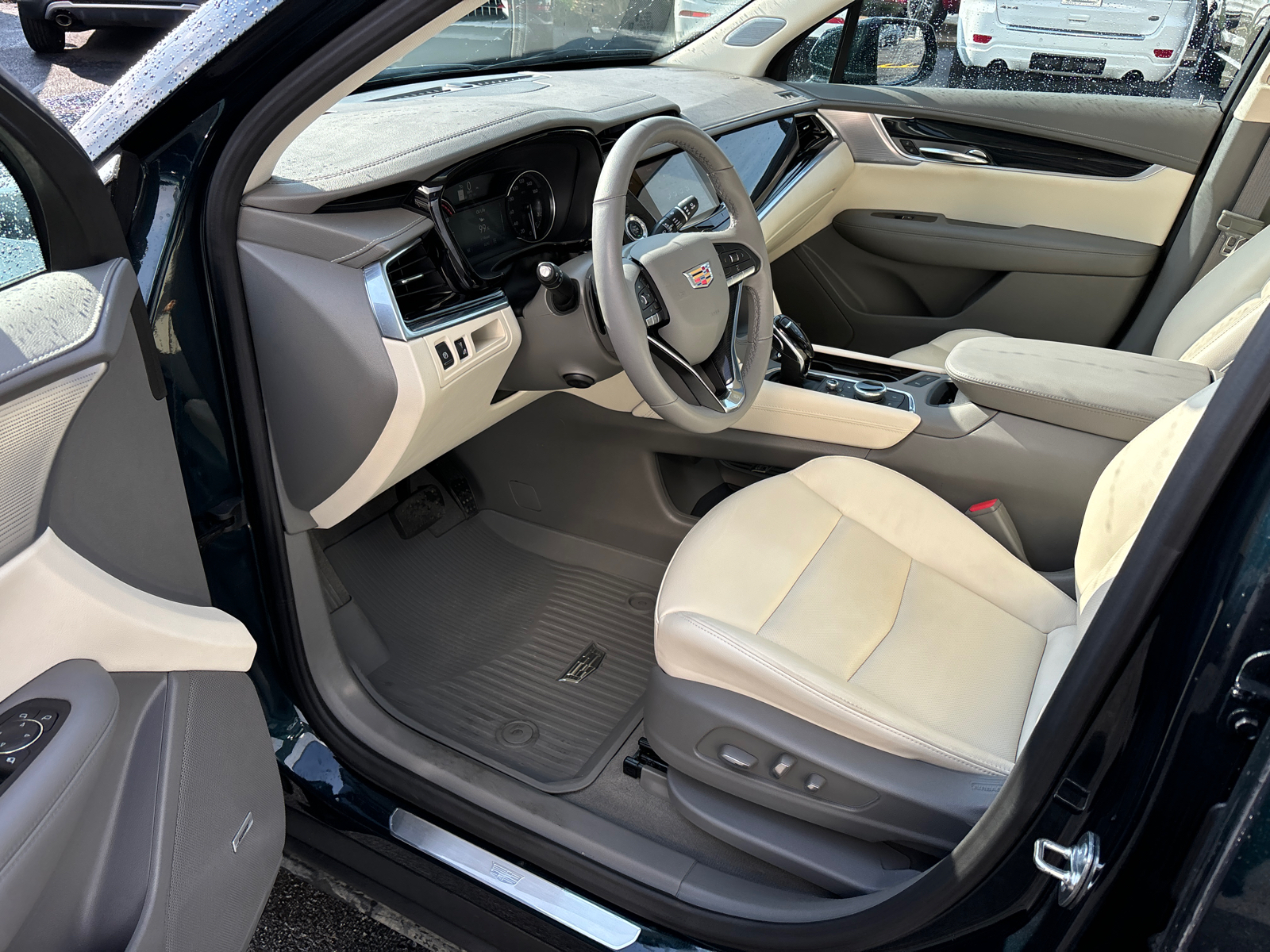 2024 Cadillac XT6 AWD Premium Luxury 24