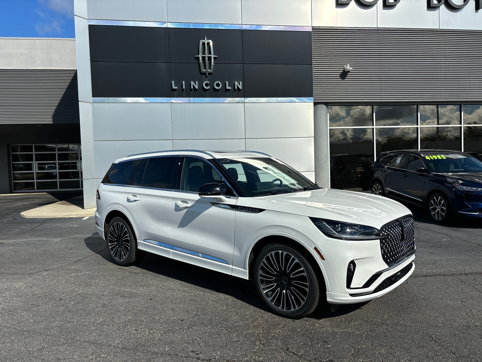 2025 Lincoln Aviator Black Label 1