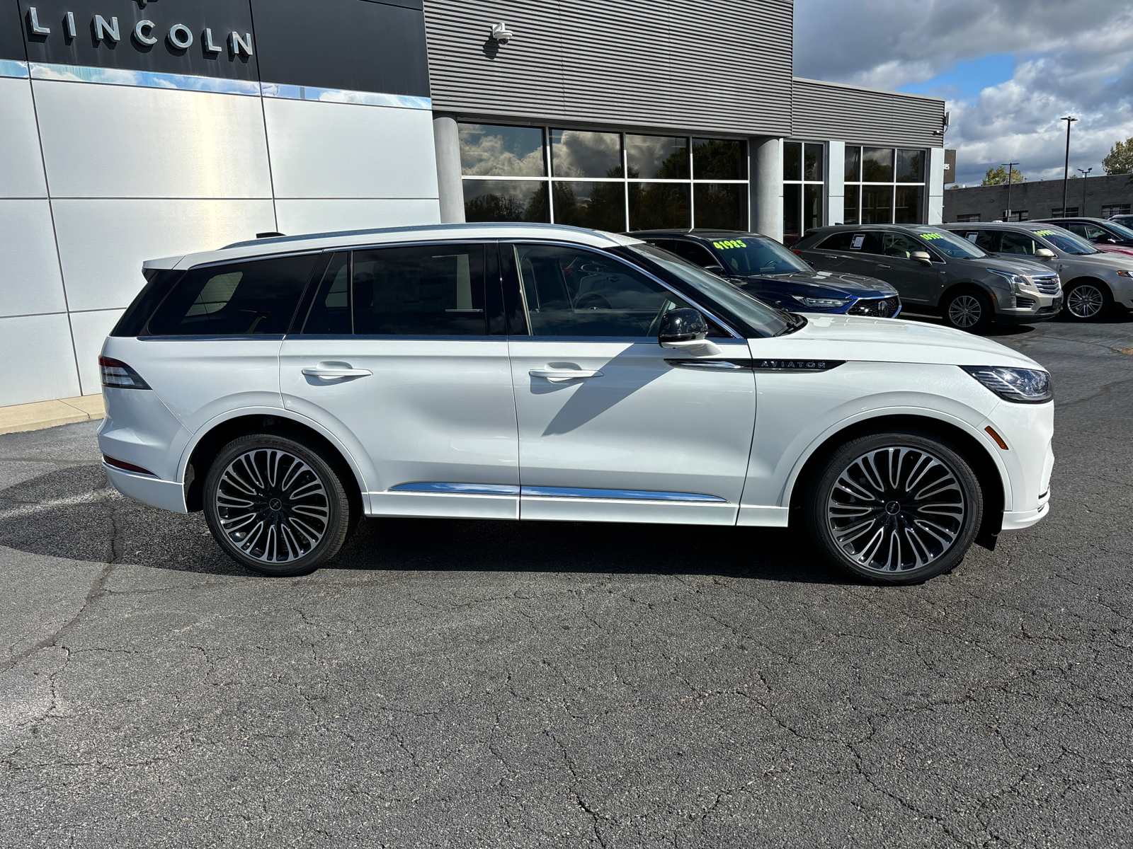 2025 Lincoln Aviator Black Label 8