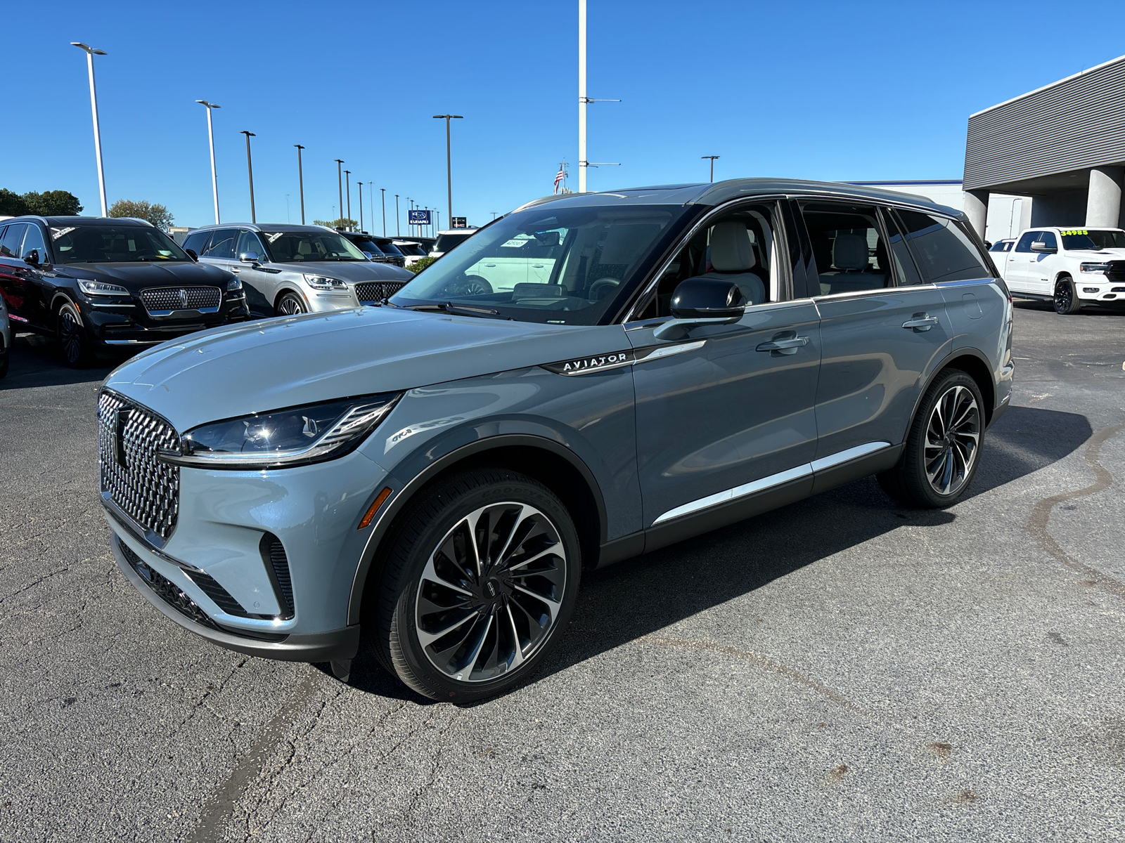 2025 Lincoln Aviator Reserve 3