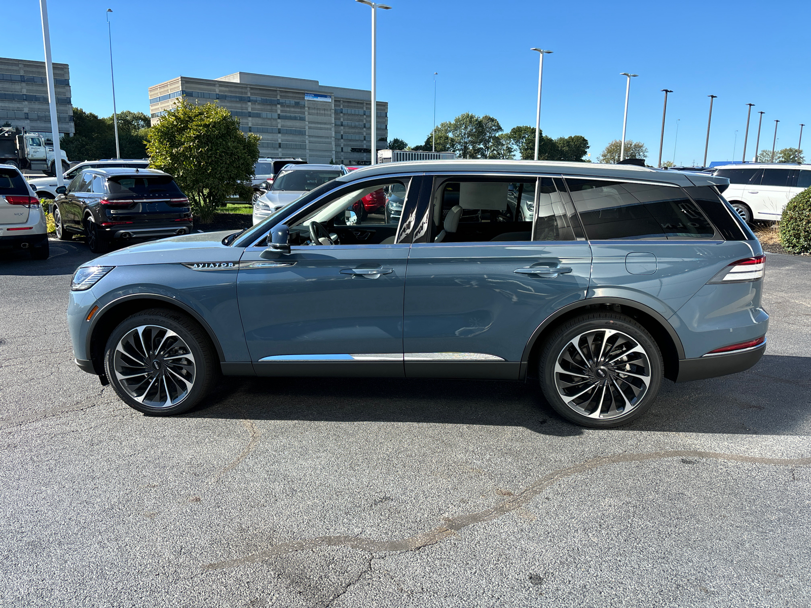 2025 Lincoln Aviator Reserve 4