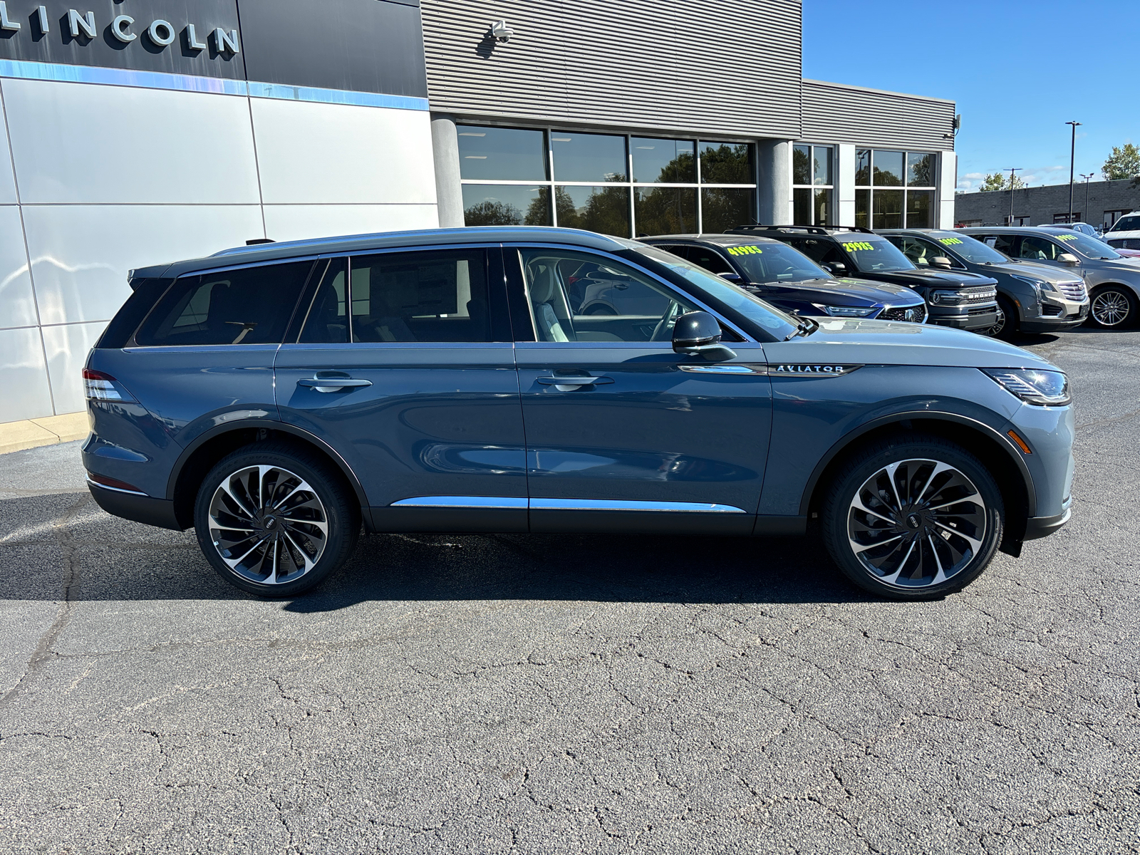 2025 Lincoln Aviator Reserve 8