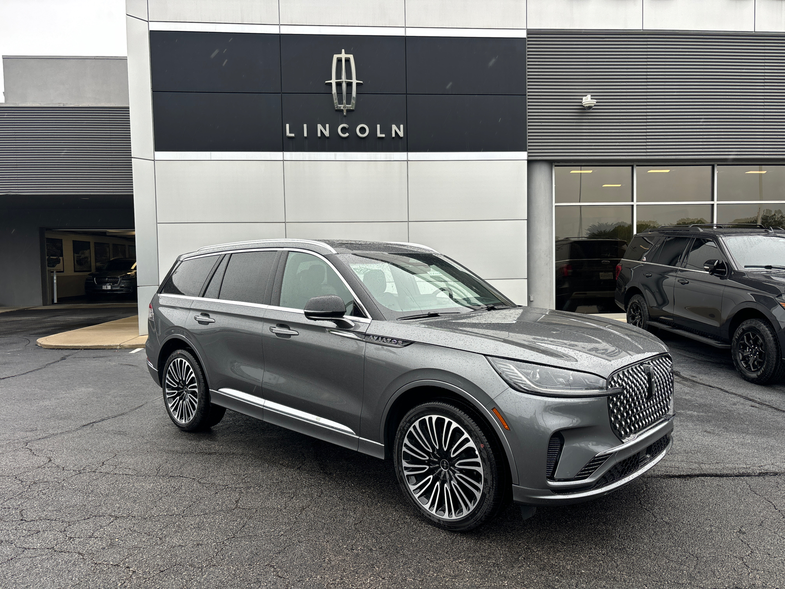 2025 Lincoln Aviator Black Label 1