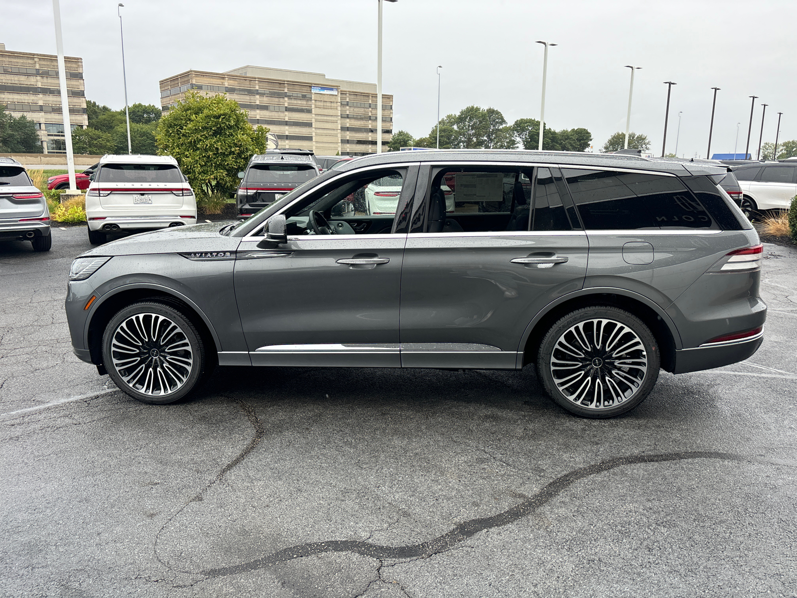 2025 Lincoln Aviator Black Label 4