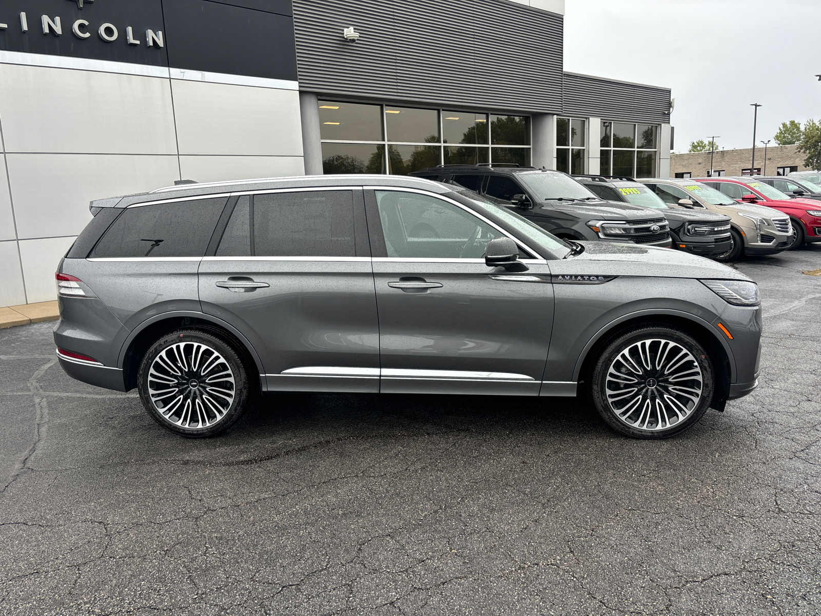 2025 Lincoln Aviator Black Label 8