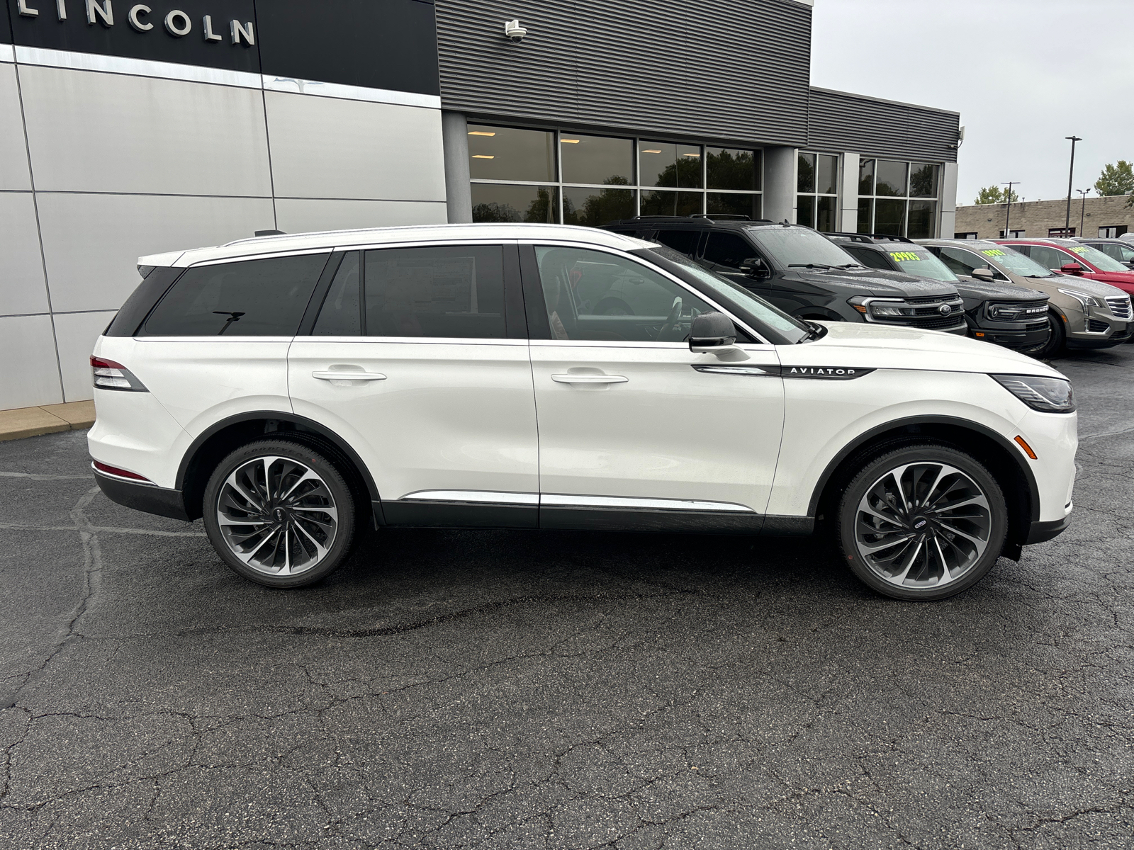 2025 Lincoln Aviator Reserve 8