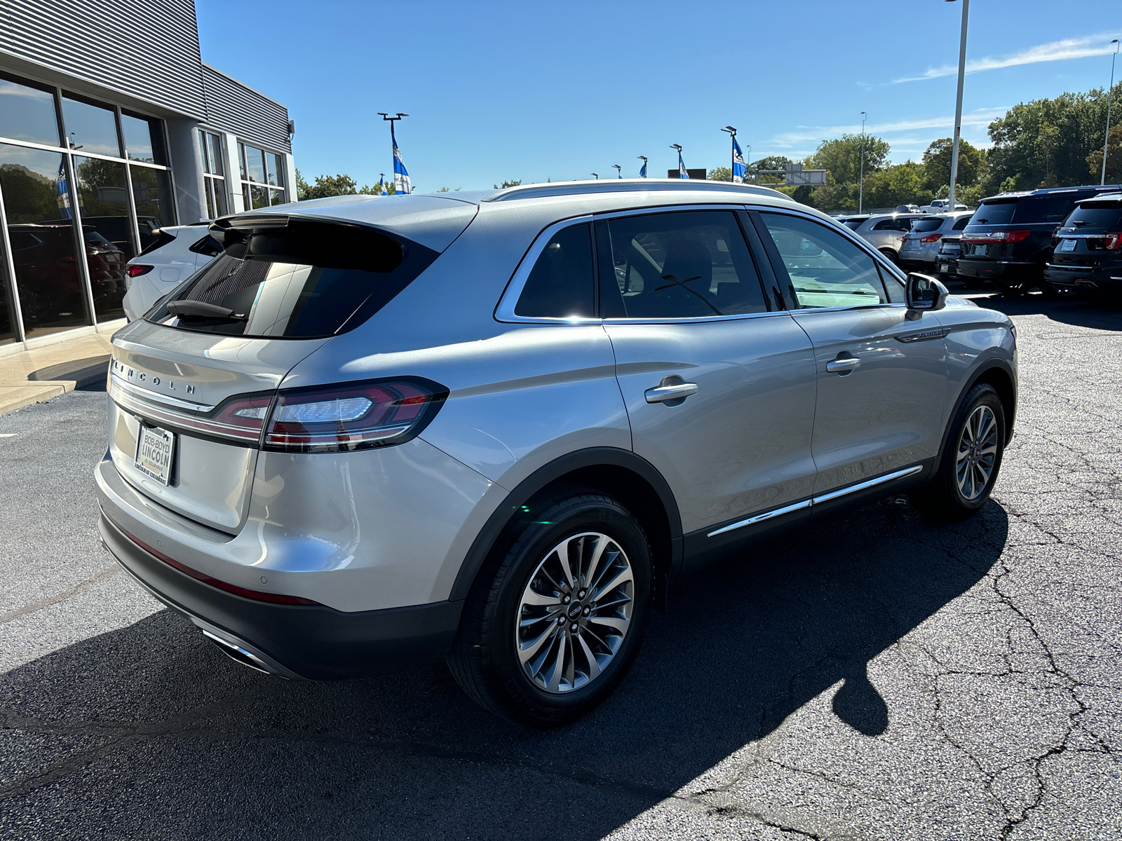 2021 Lincoln Nautilus Standard 7