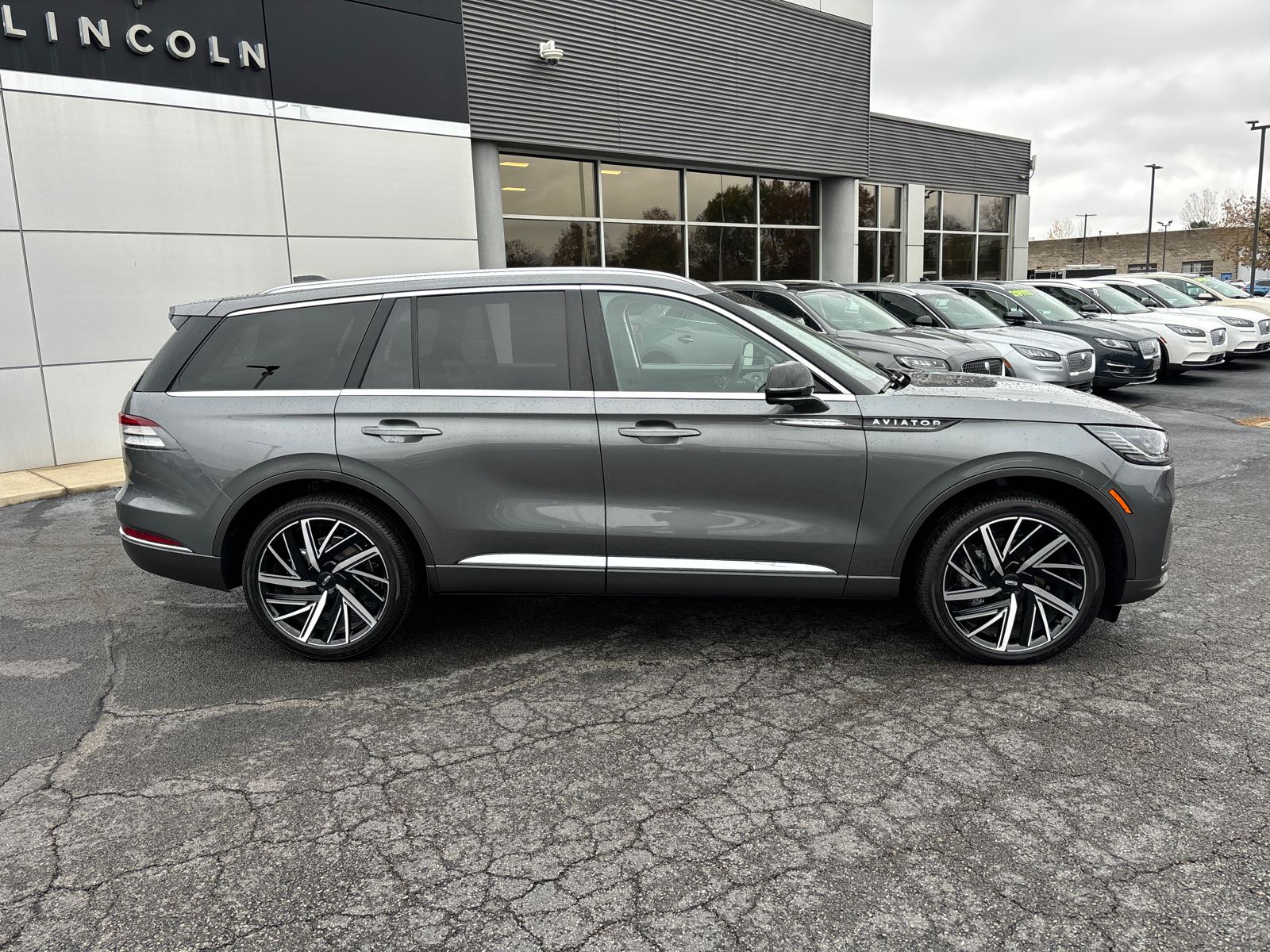 2025 Lincoln Aviator Reserve 8