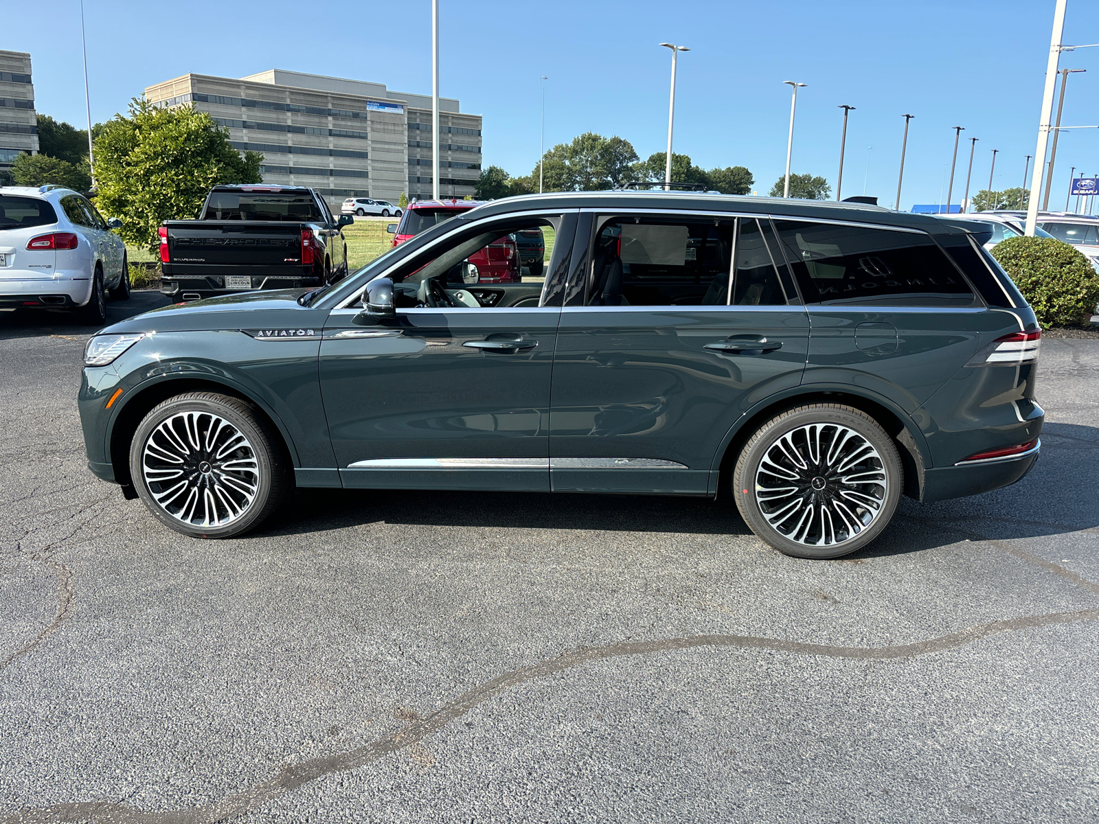 2025 Lincoln Aviator Black Label 4