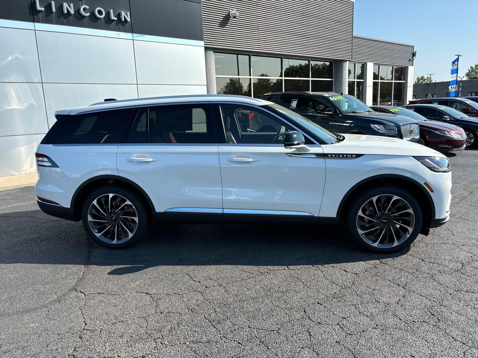 2025 Lincoln Aviator Reserve 8