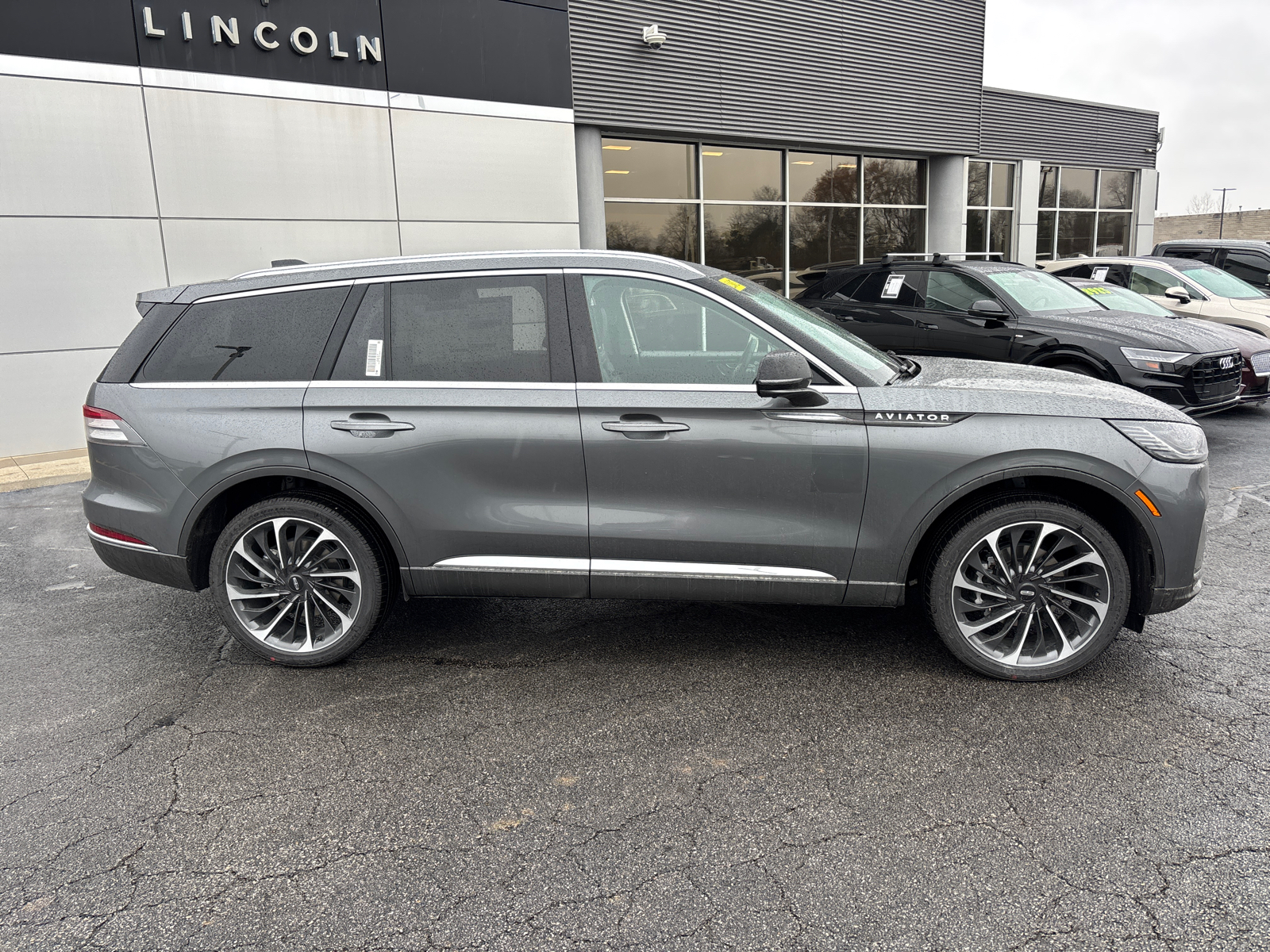 2025 Lincoln Aviator Reserve 8