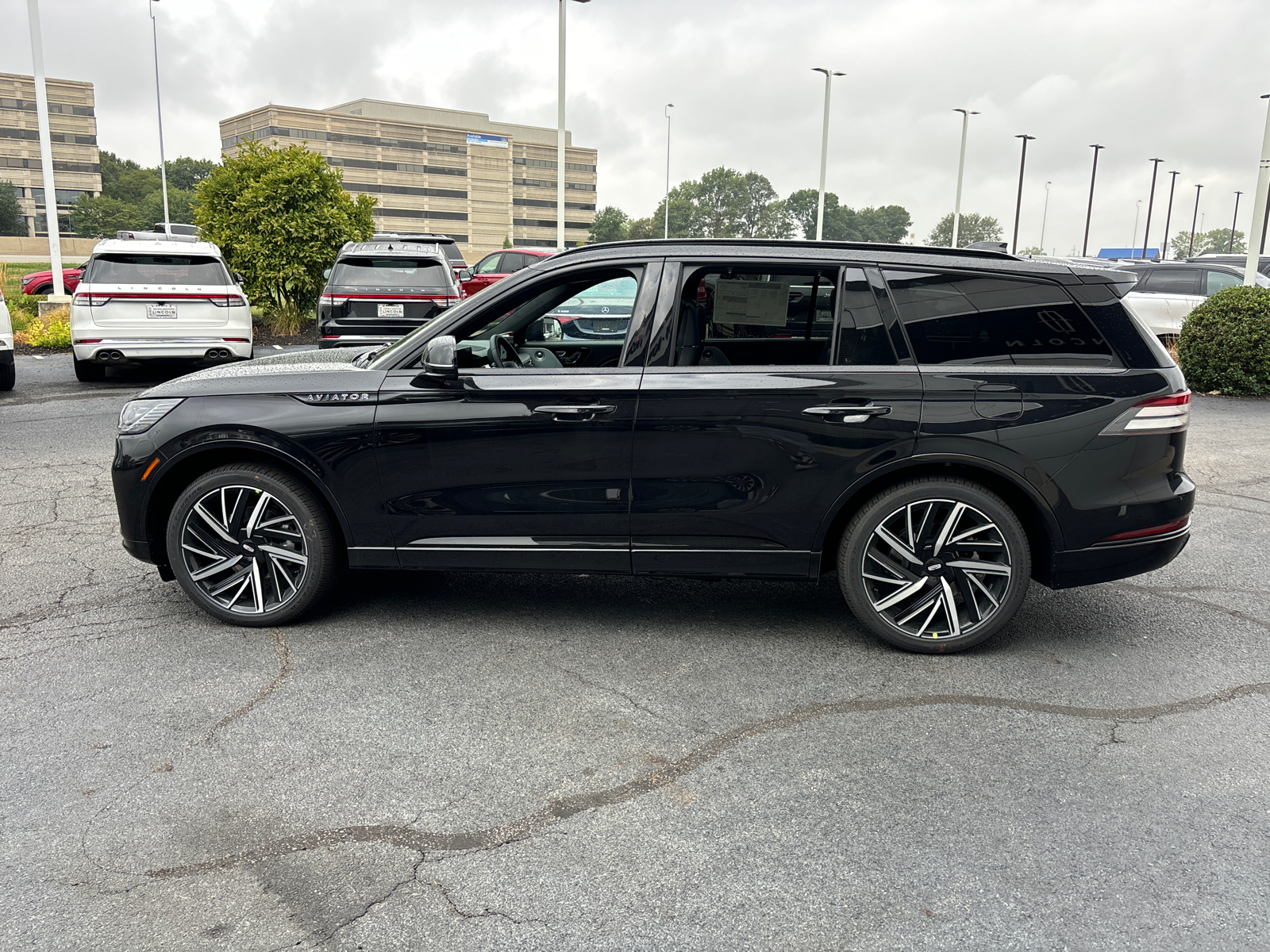 2025 Lincoln Aviator Black Label 4