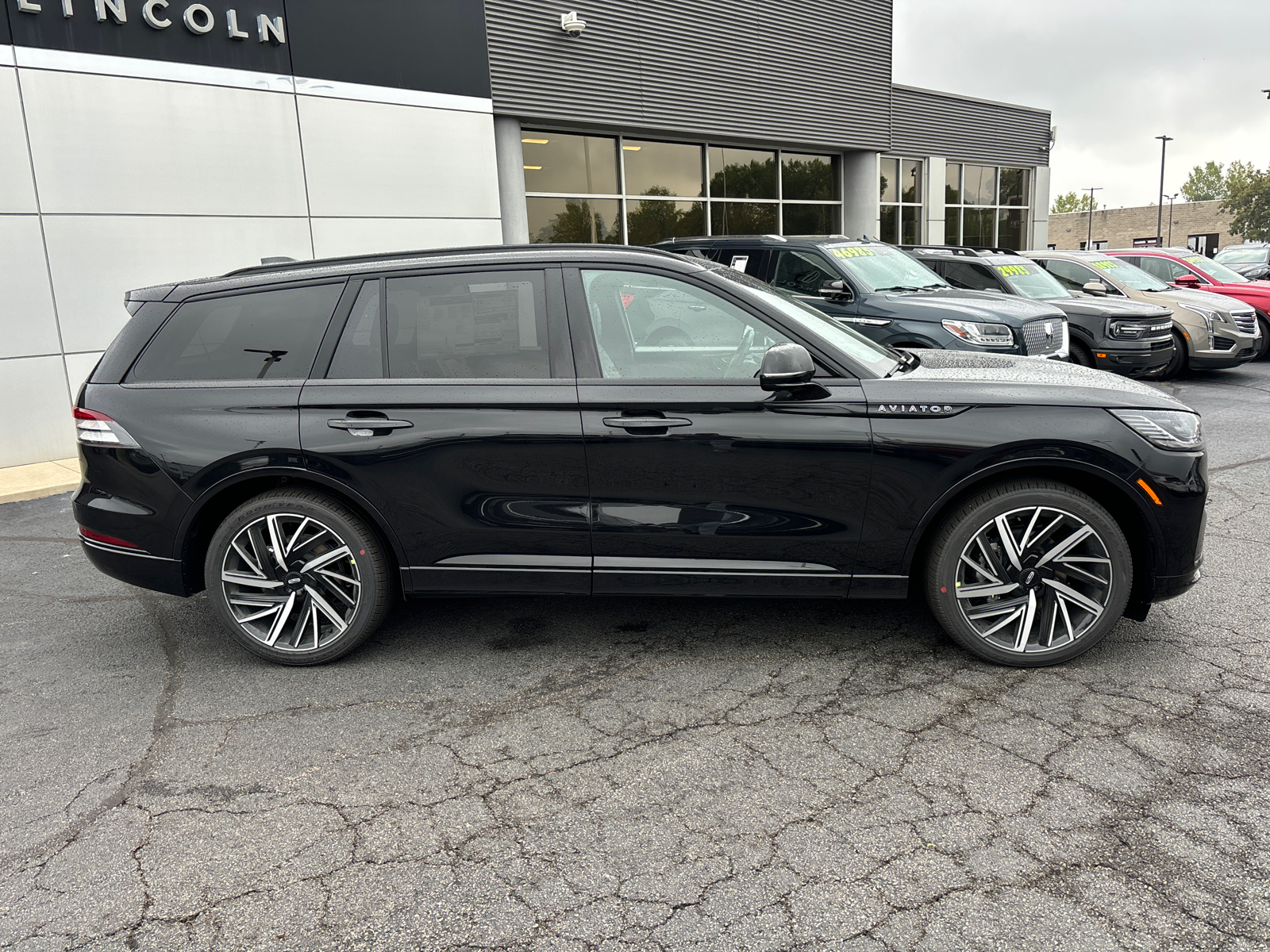 2025 Lincoln Aviator Black Label 8