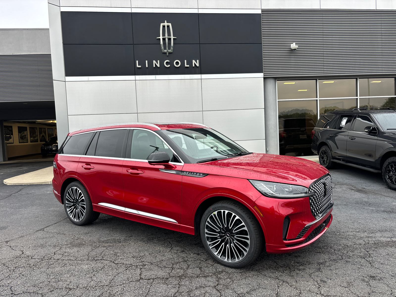 2025 Lincoln Aviator Black Label 1