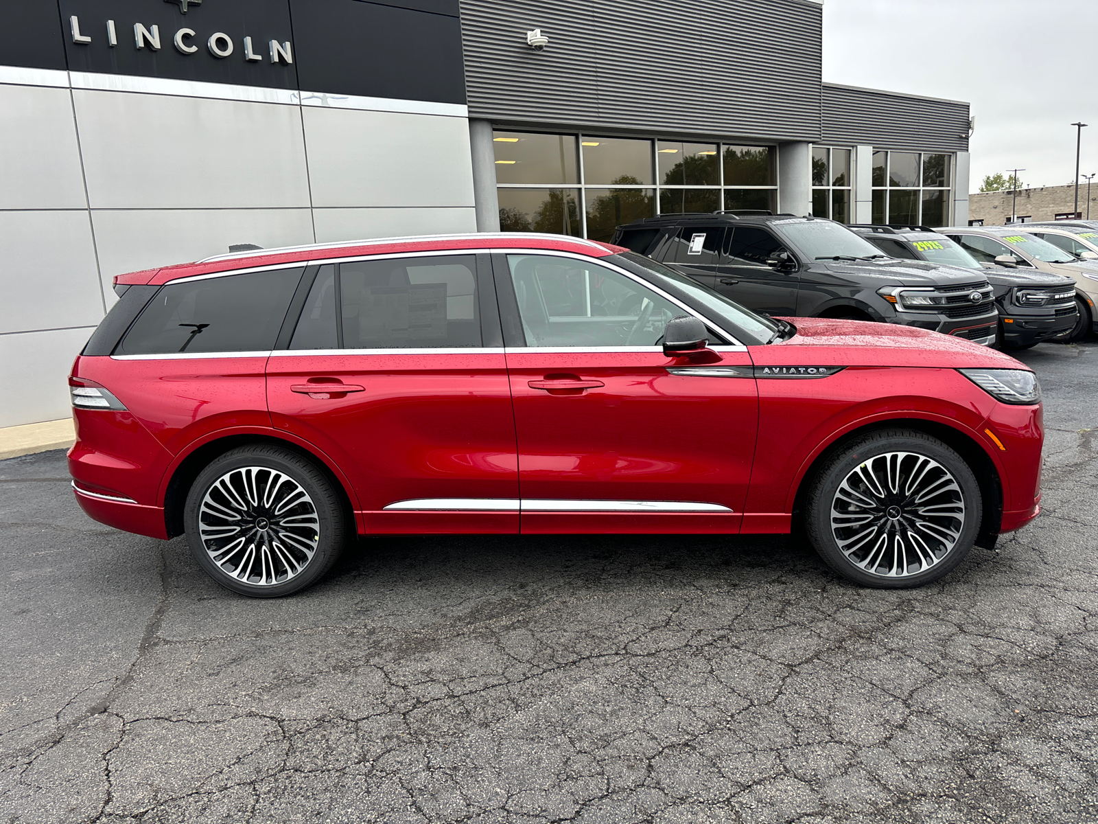 2025 Lincoln Aviator Black Label 8