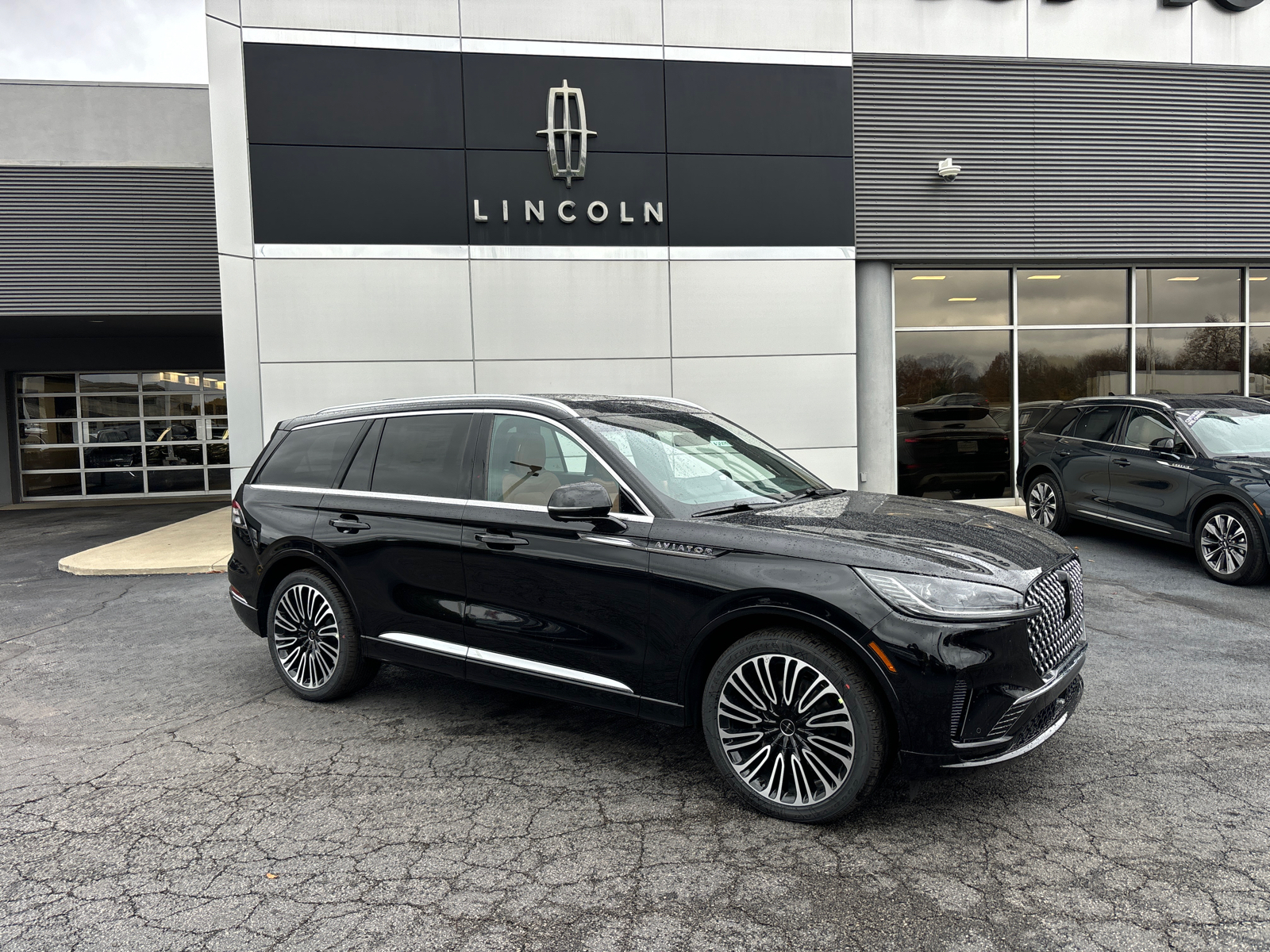 2025 Lincoln Aviator Black Label 1