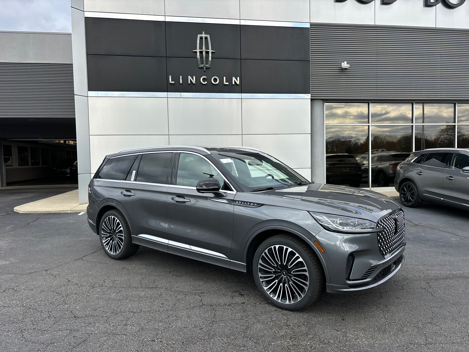 2025 Lincoln Aviator Black Label 1