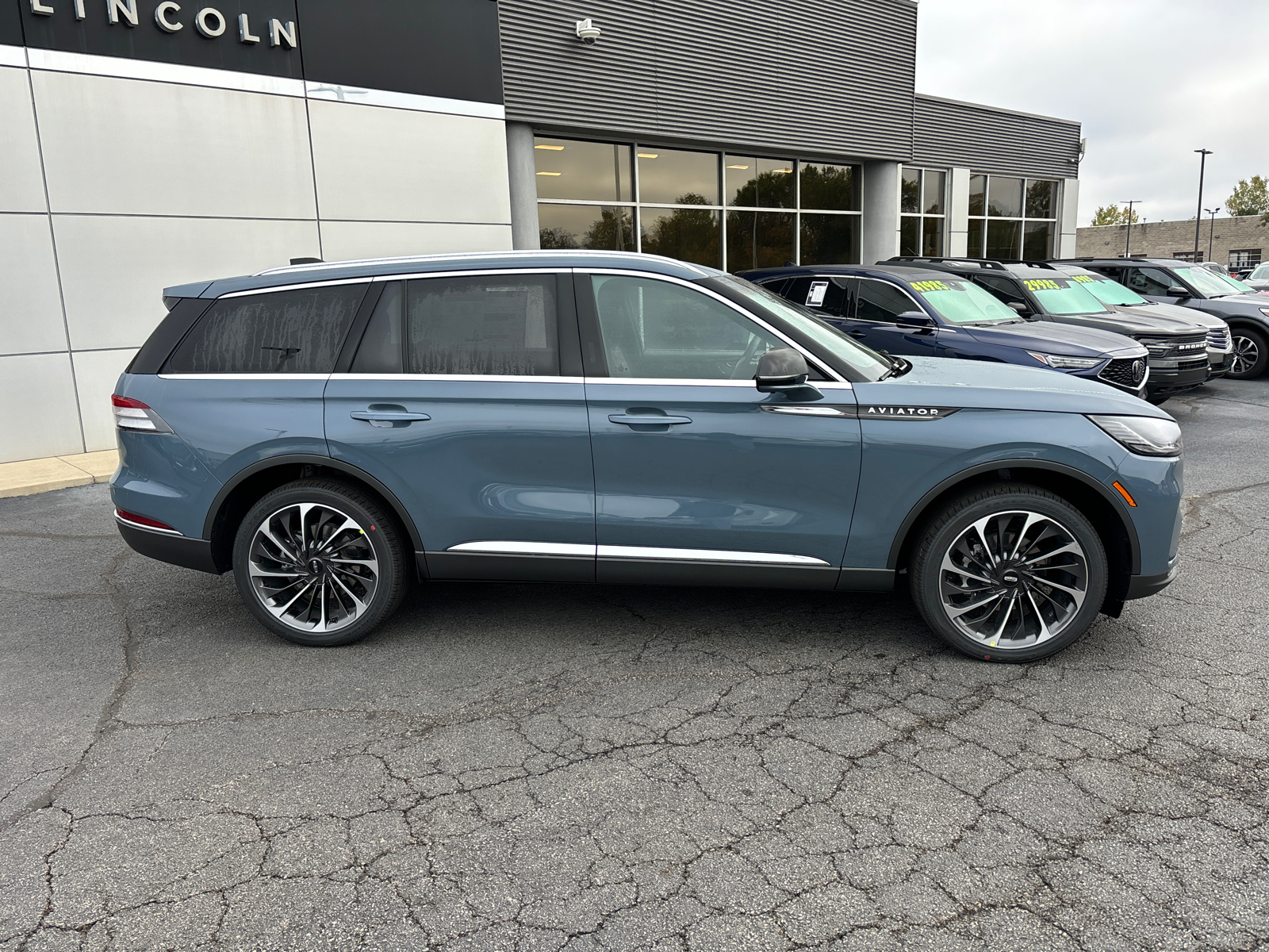 2025 Lincoln Aviator Reserve 8