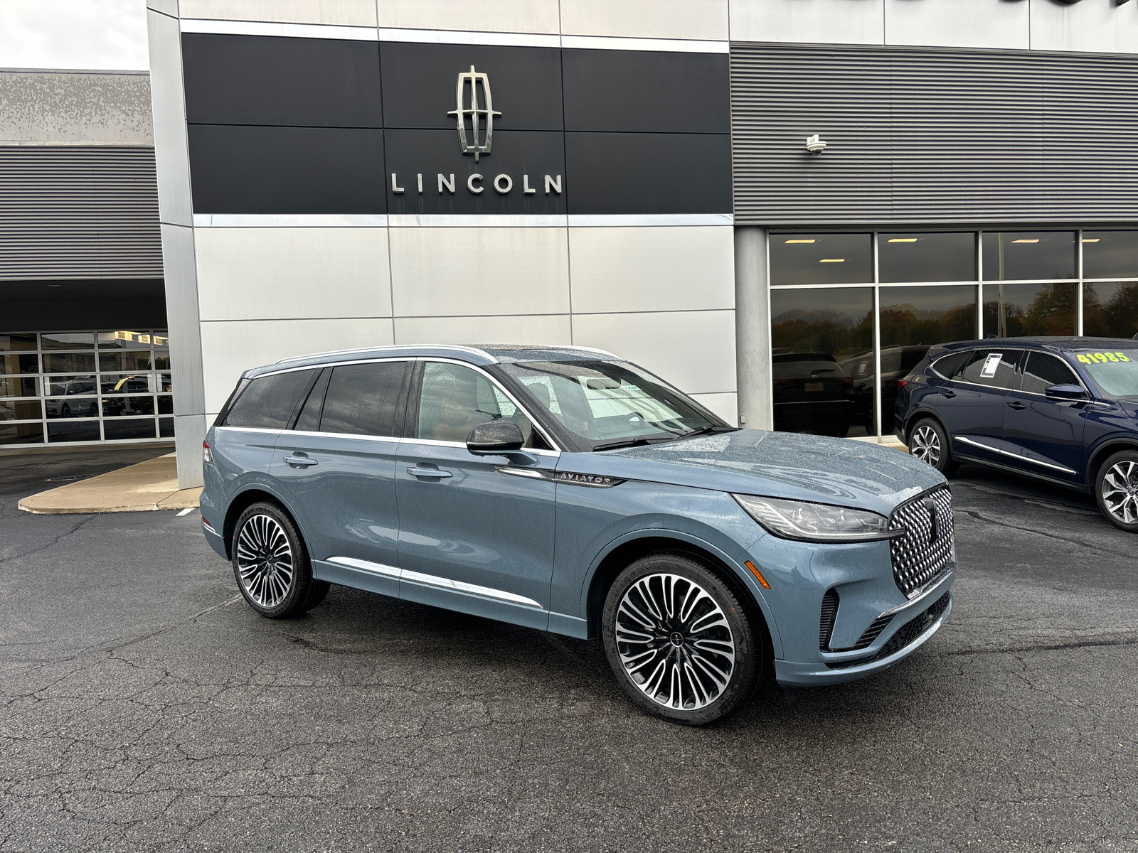 2025 Lincoln Aviator Black Label 1