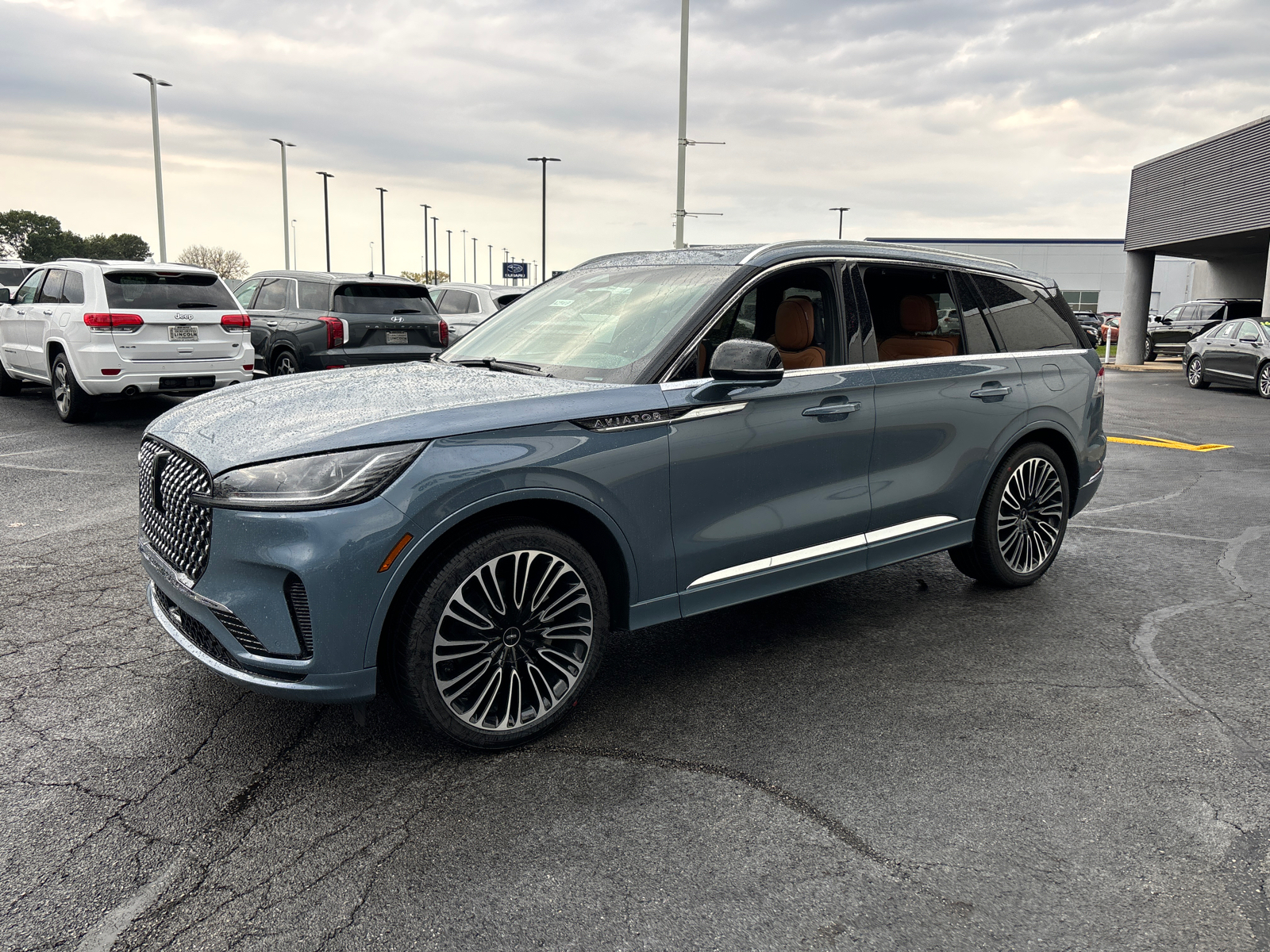 2025 Lincoln Aviator Black Label 3