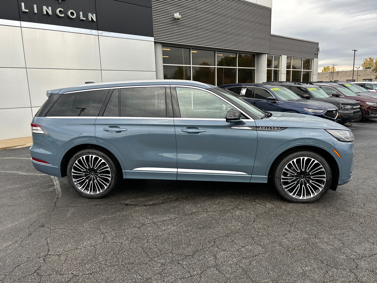 2025 Lincoln Aviator Black Label 8