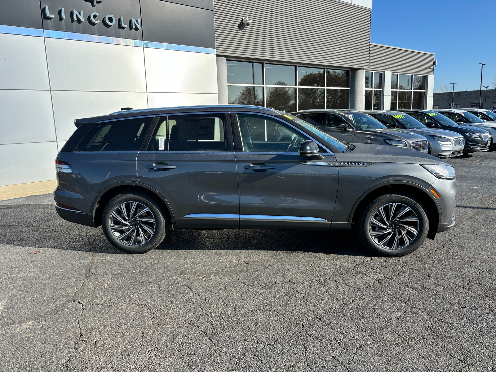 2025 Lincoln Aviator Premiere 8