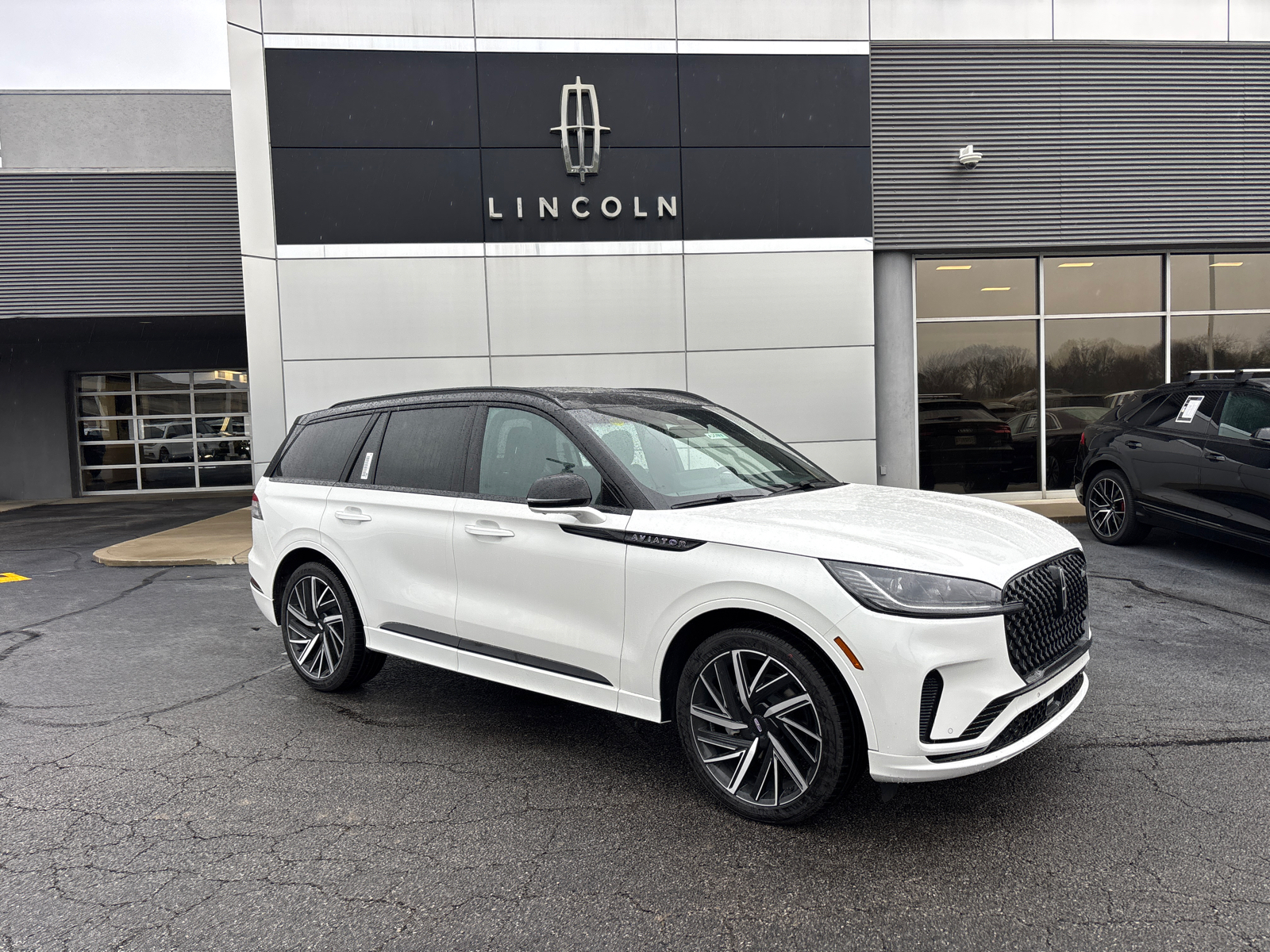 2025 Lincoln Aviator Black Label 1