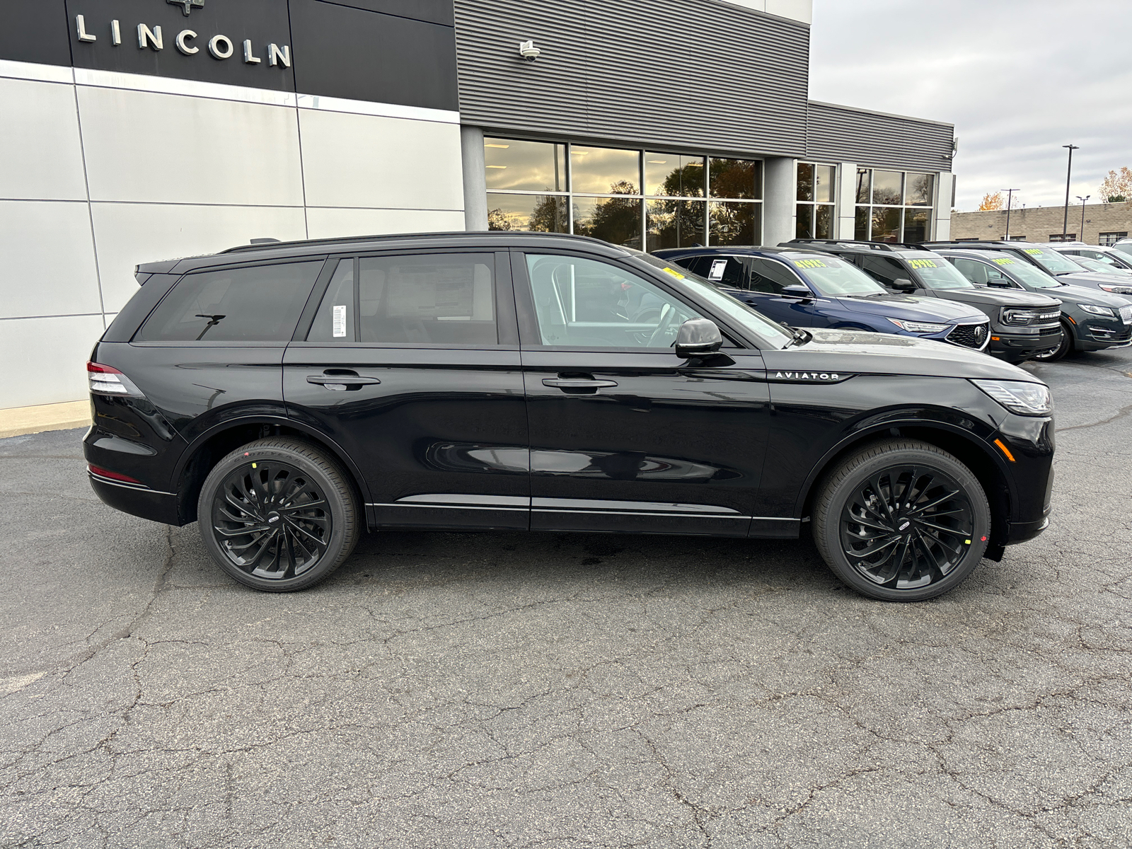 2025 Lincoln Aviator Reserve 8