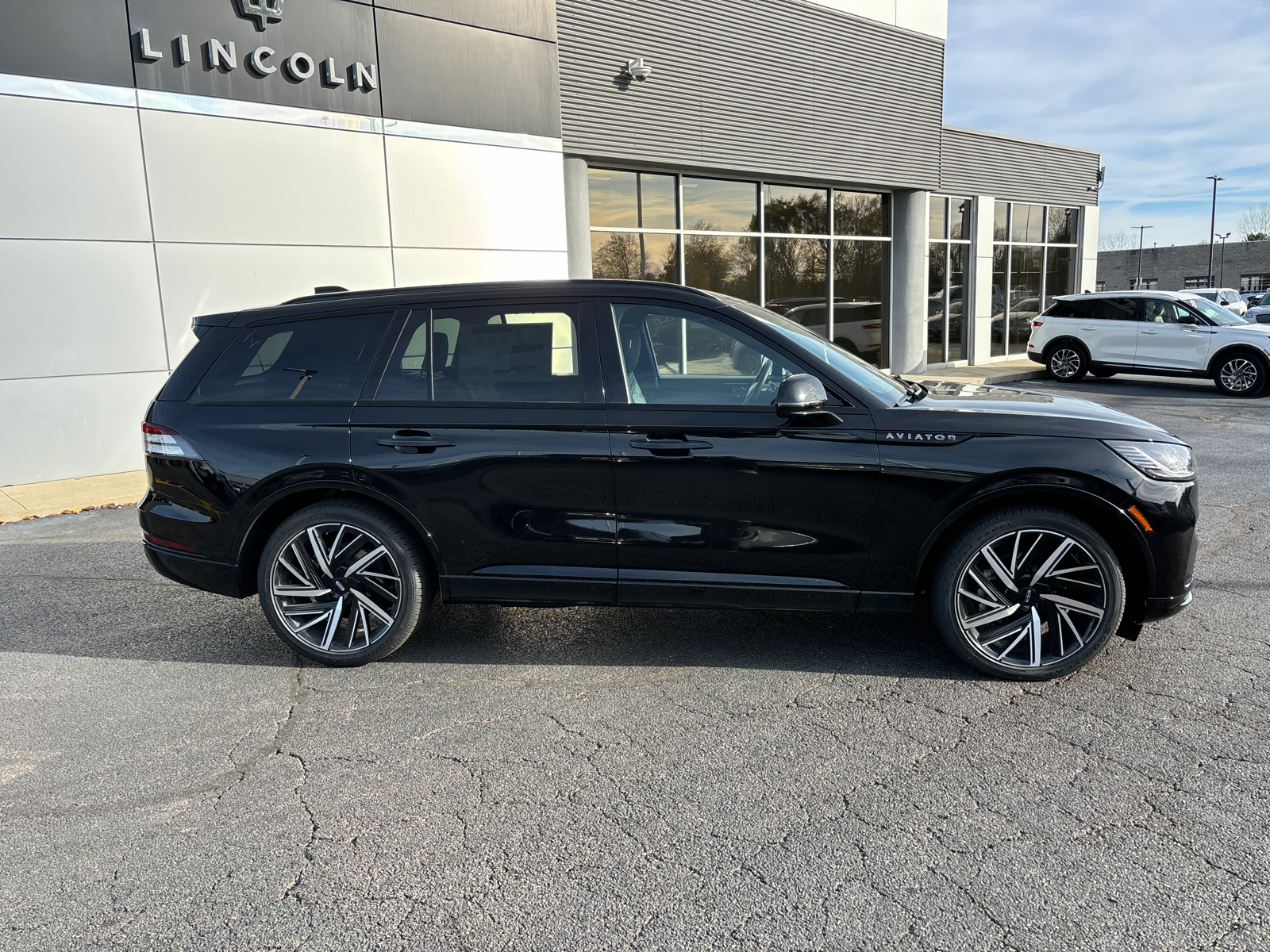 2025 Lincoln Aviator Black Label 8