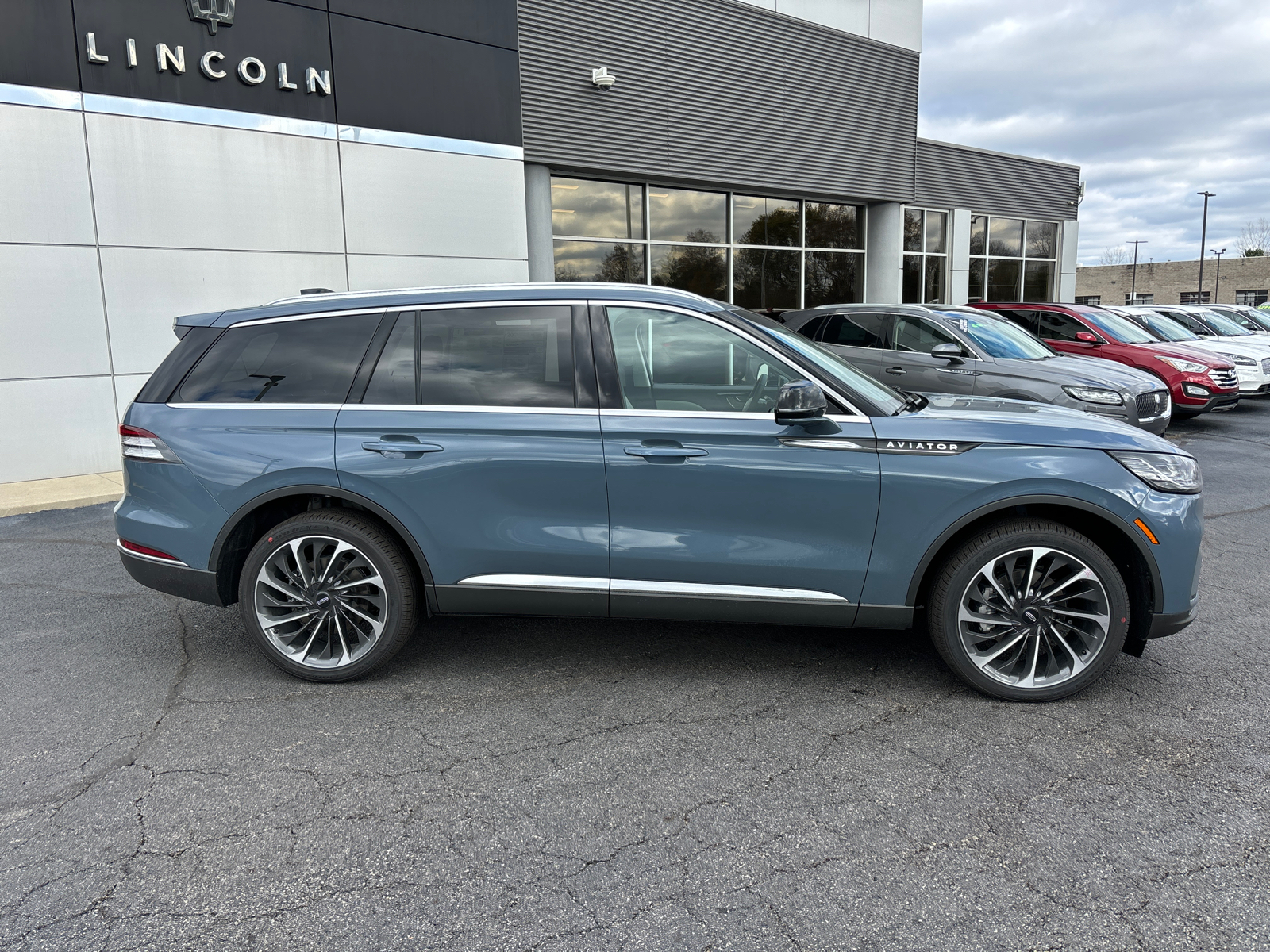 2025 Lincoln Aviator Reserve 8