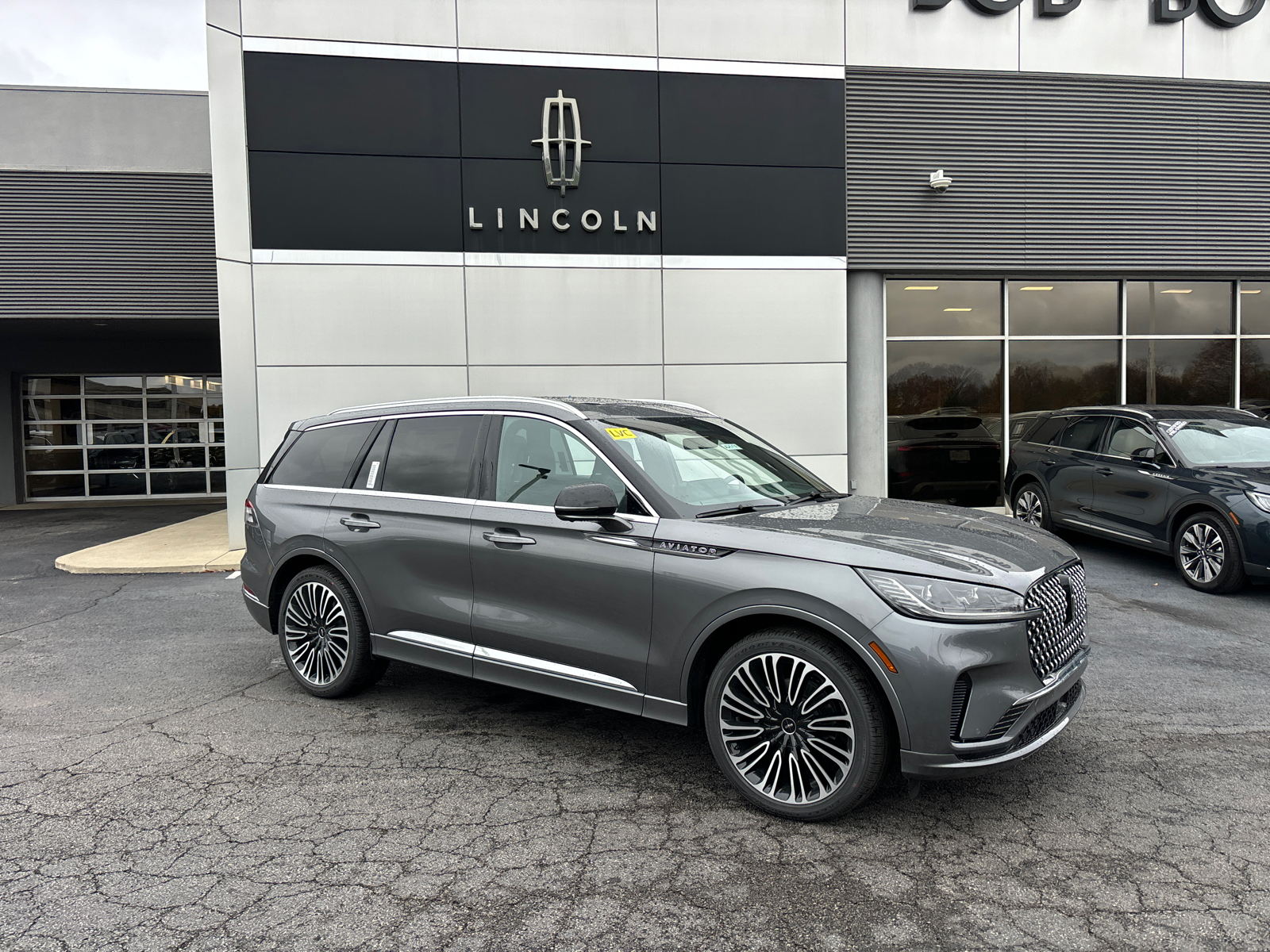 2025 Lincoln Aviator Black Label 1