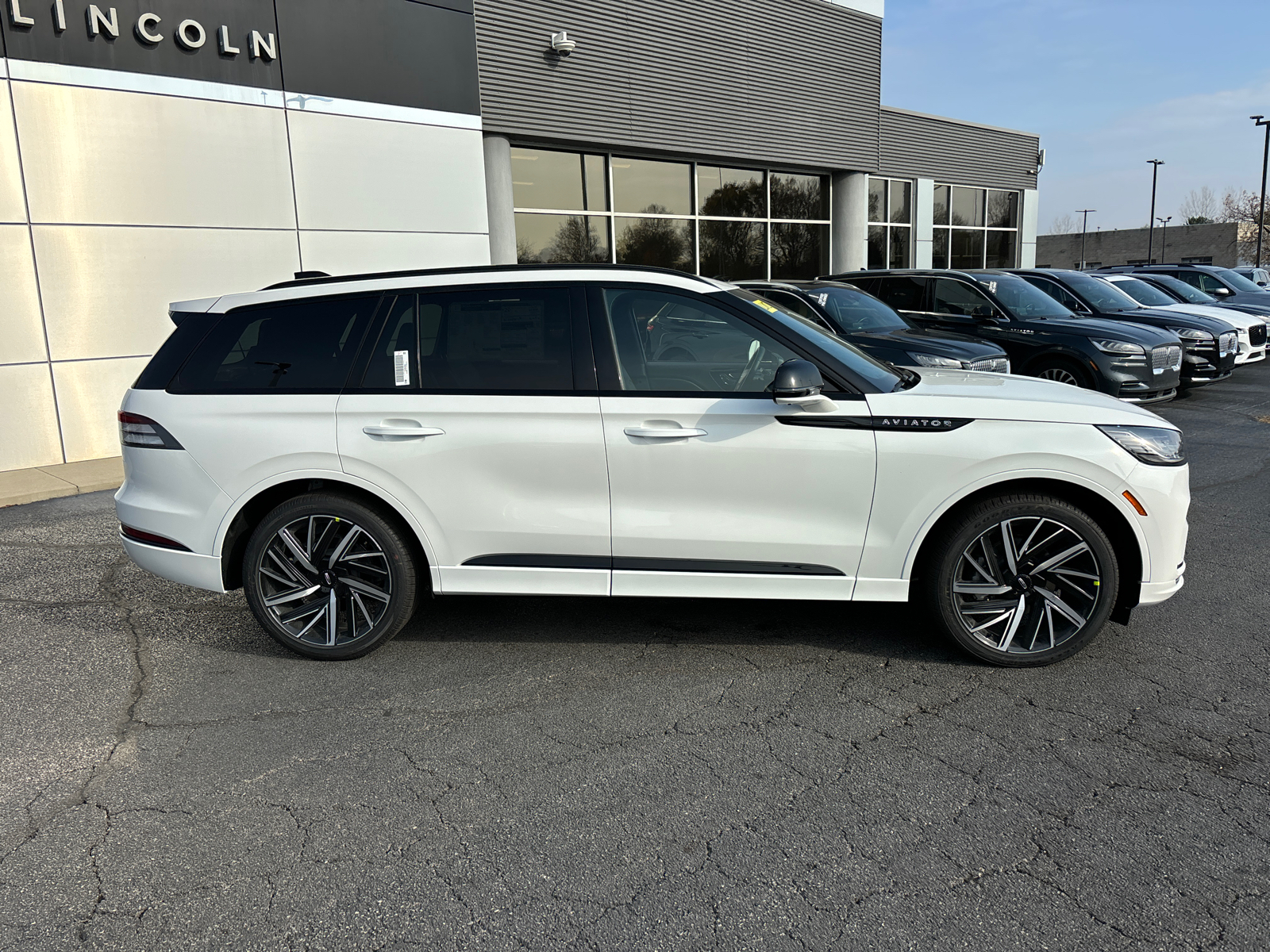 2025 Lincoln Aviator Black Label 8