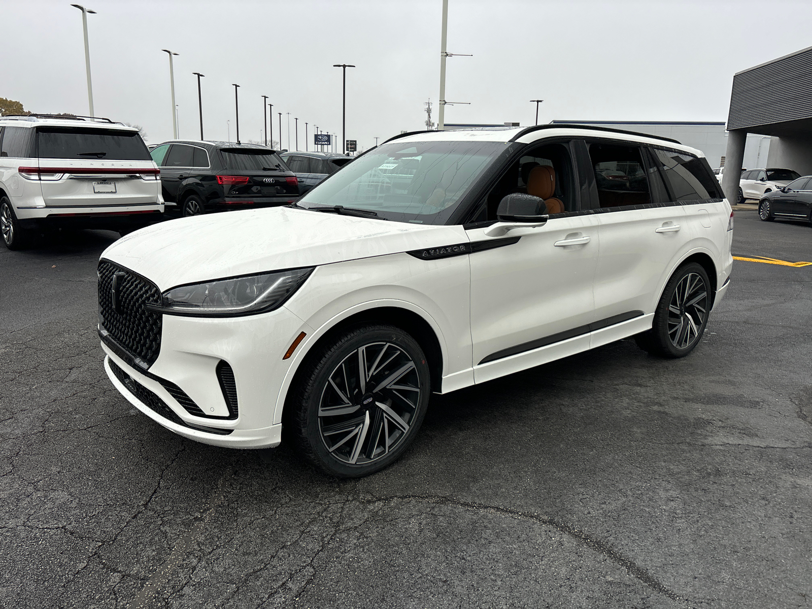 2025 Lincoln Aviator Black Label 3