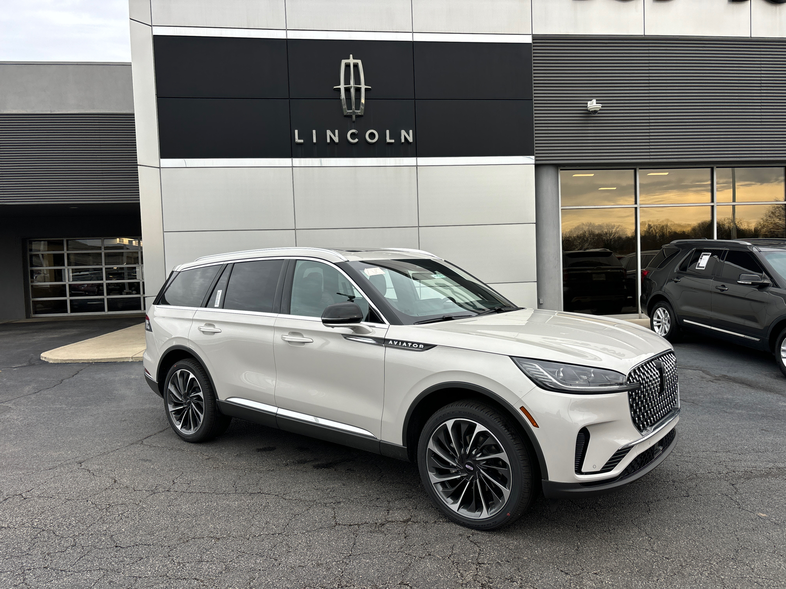 2025 Lincoln Aviator Reserve 1