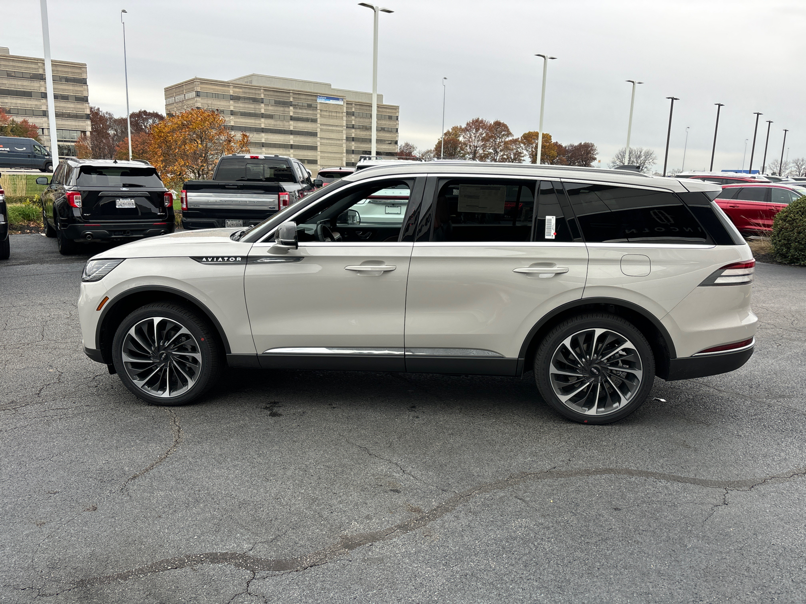 2025 Lincoln Aviator Reserve 4