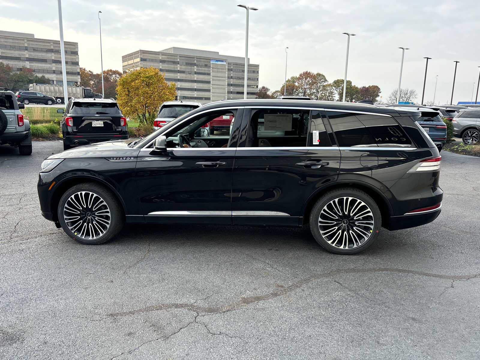 2025 Lincoln Aviator Black Label 4