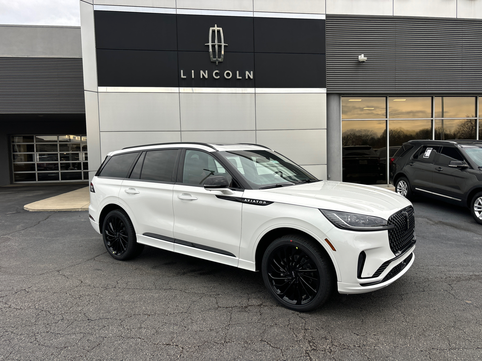 2025 Lincoln Aviator Reserve 1