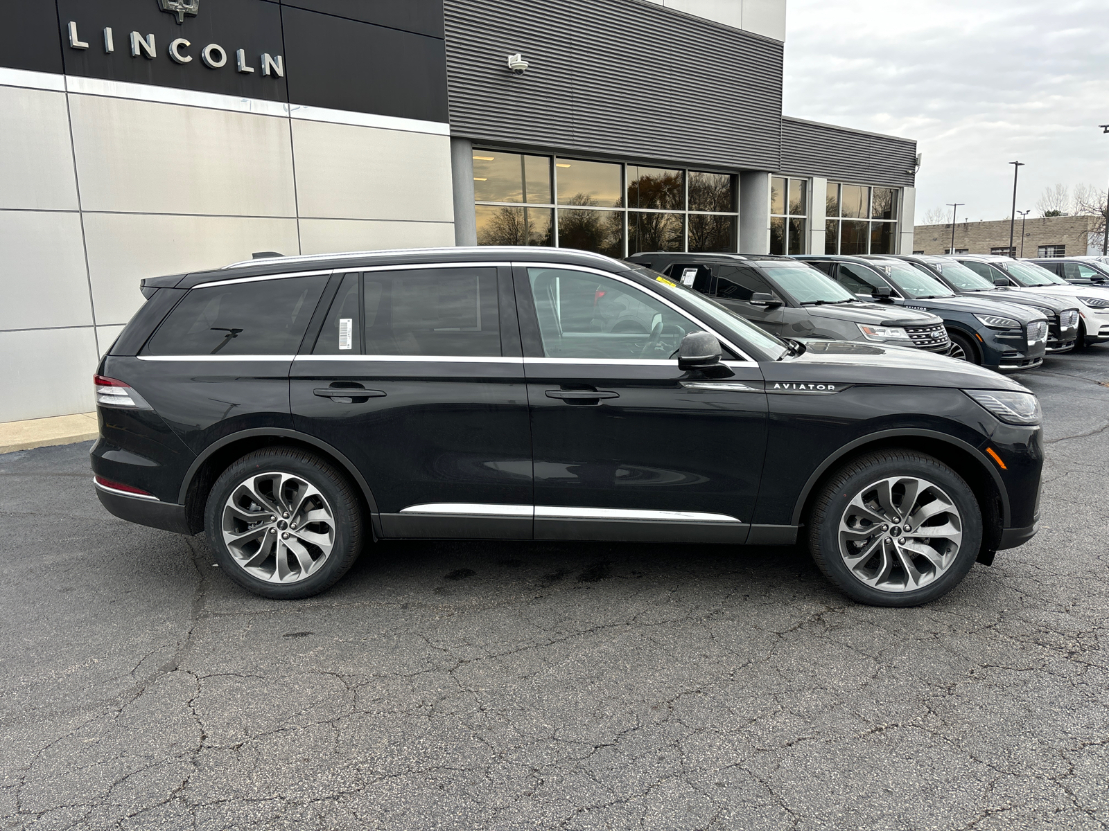 2025 Lincoln Aviator Reserve 8