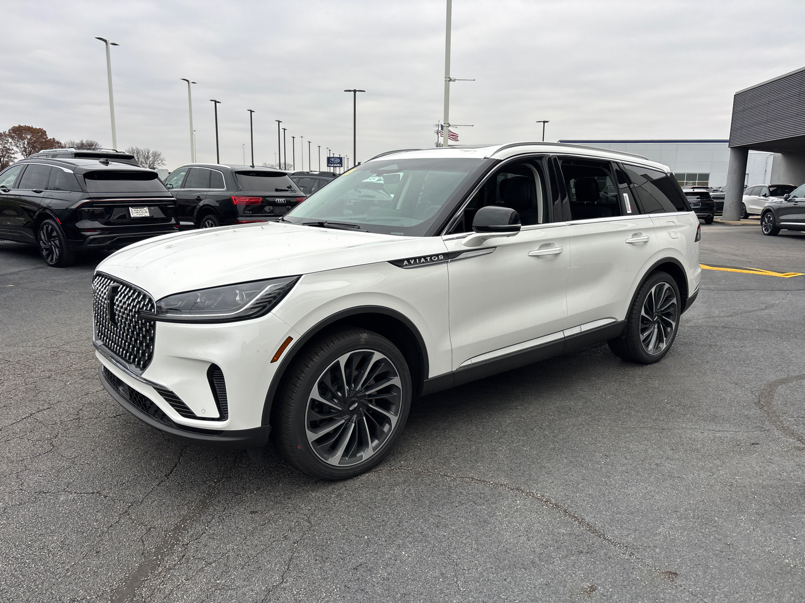 2025 Lincoln Aviator Reserve 3