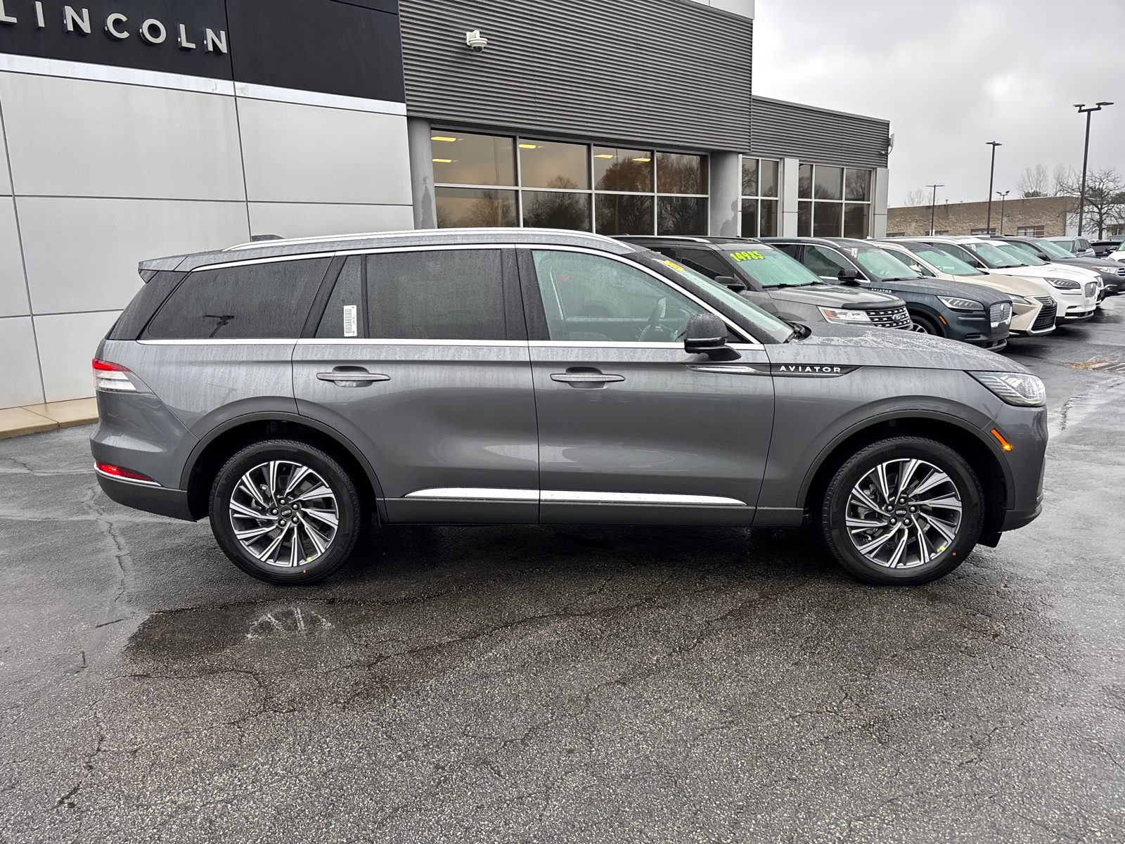 2025 Lincoln Aviator Premiere 8