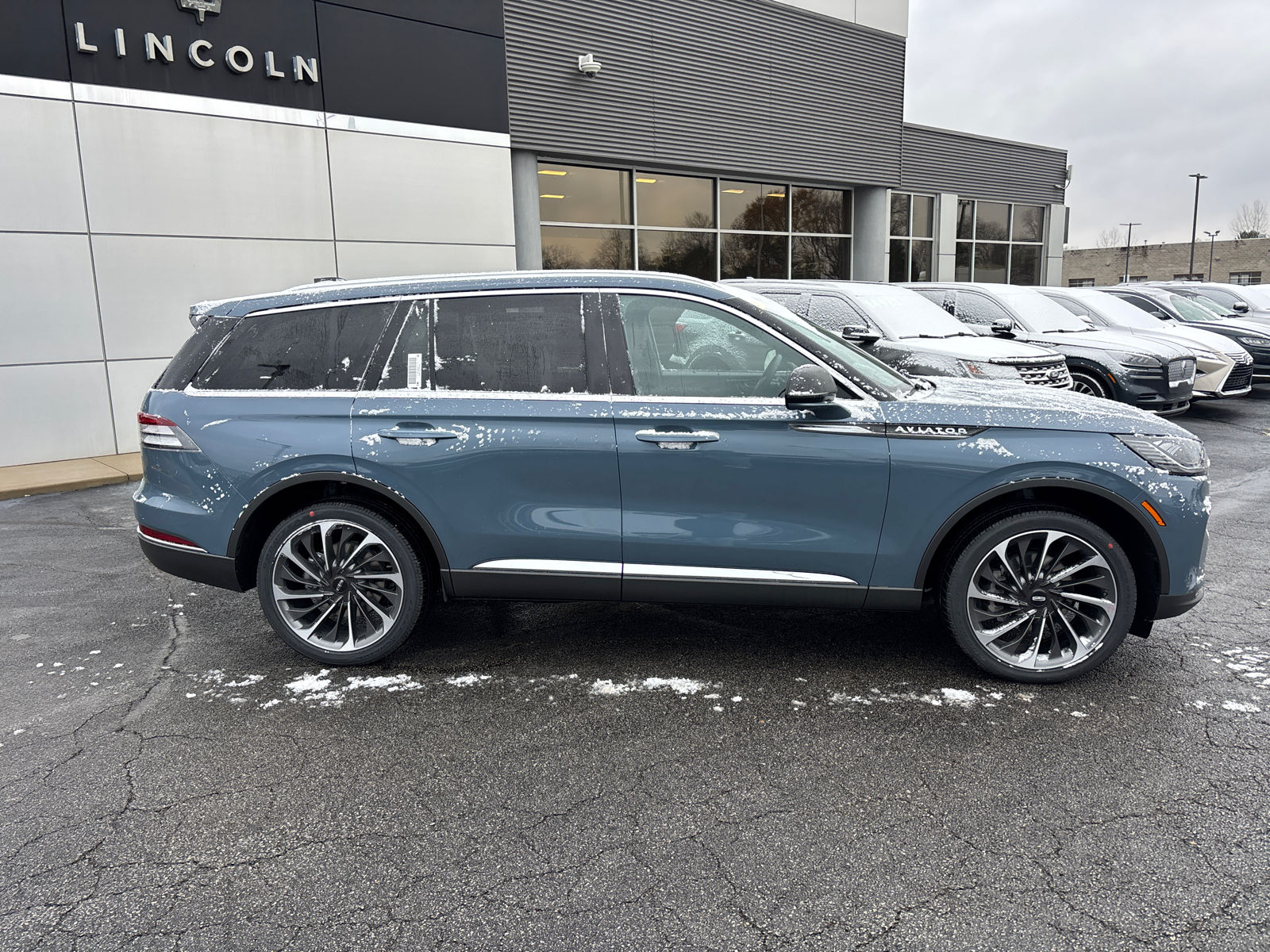 2025 Lincoln Aviator Reserve 8