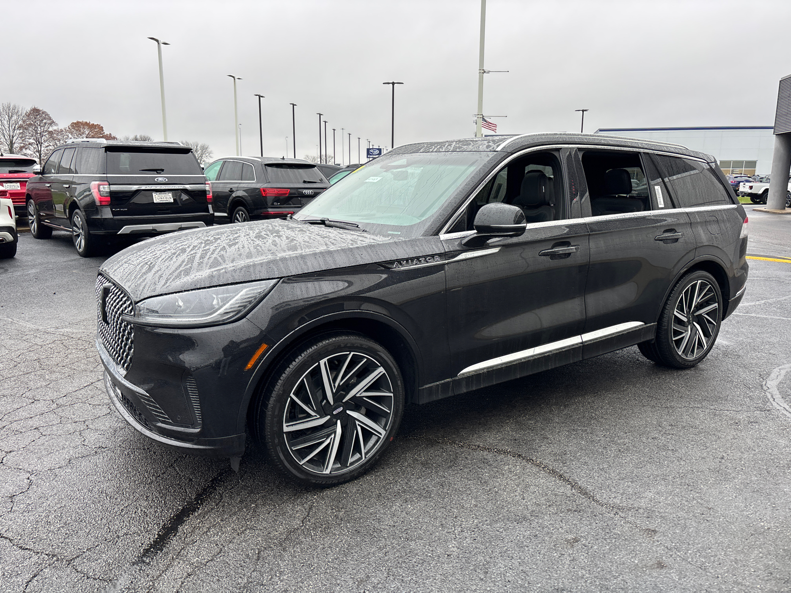 2025 Lincoln Aviator Black Label 3