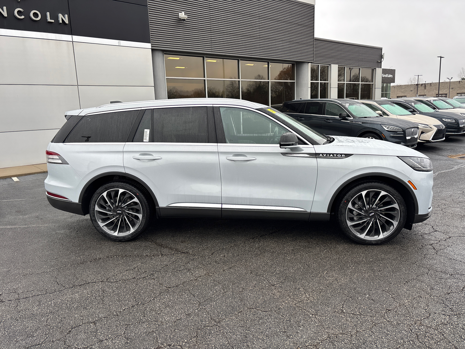 2025 Lincoln Aviator Reserve 8