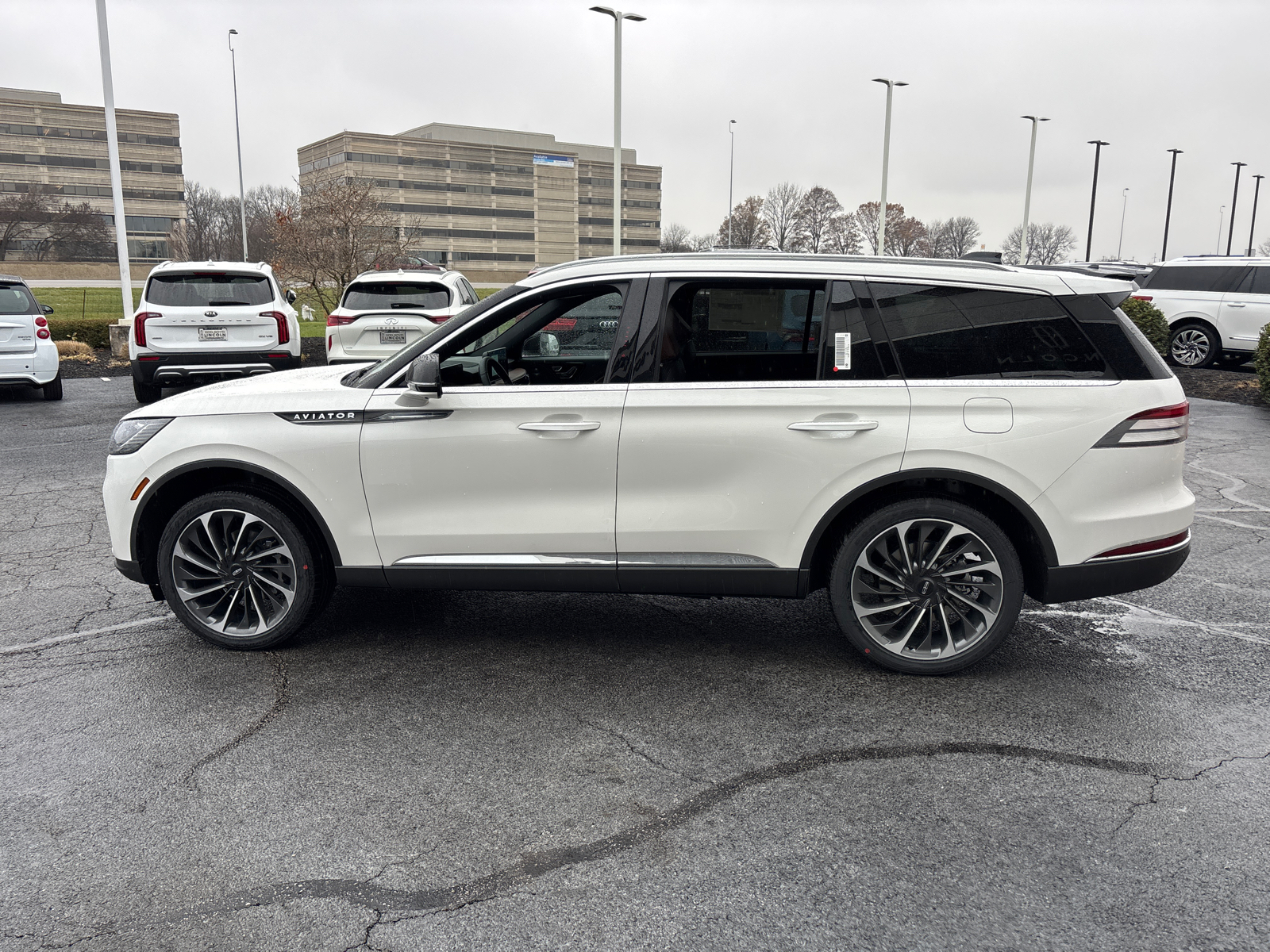 2025 Lincoln Aviator Reserve 4