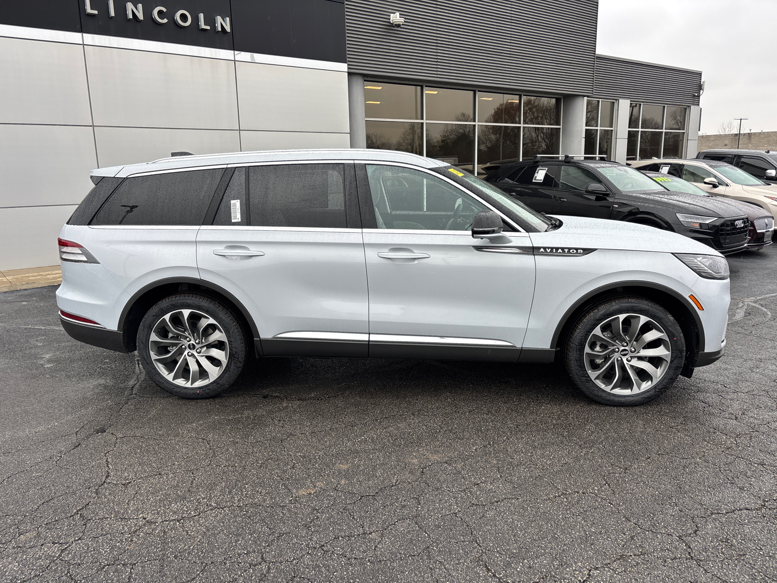 2025 Lincoln Aviator Premiere 8