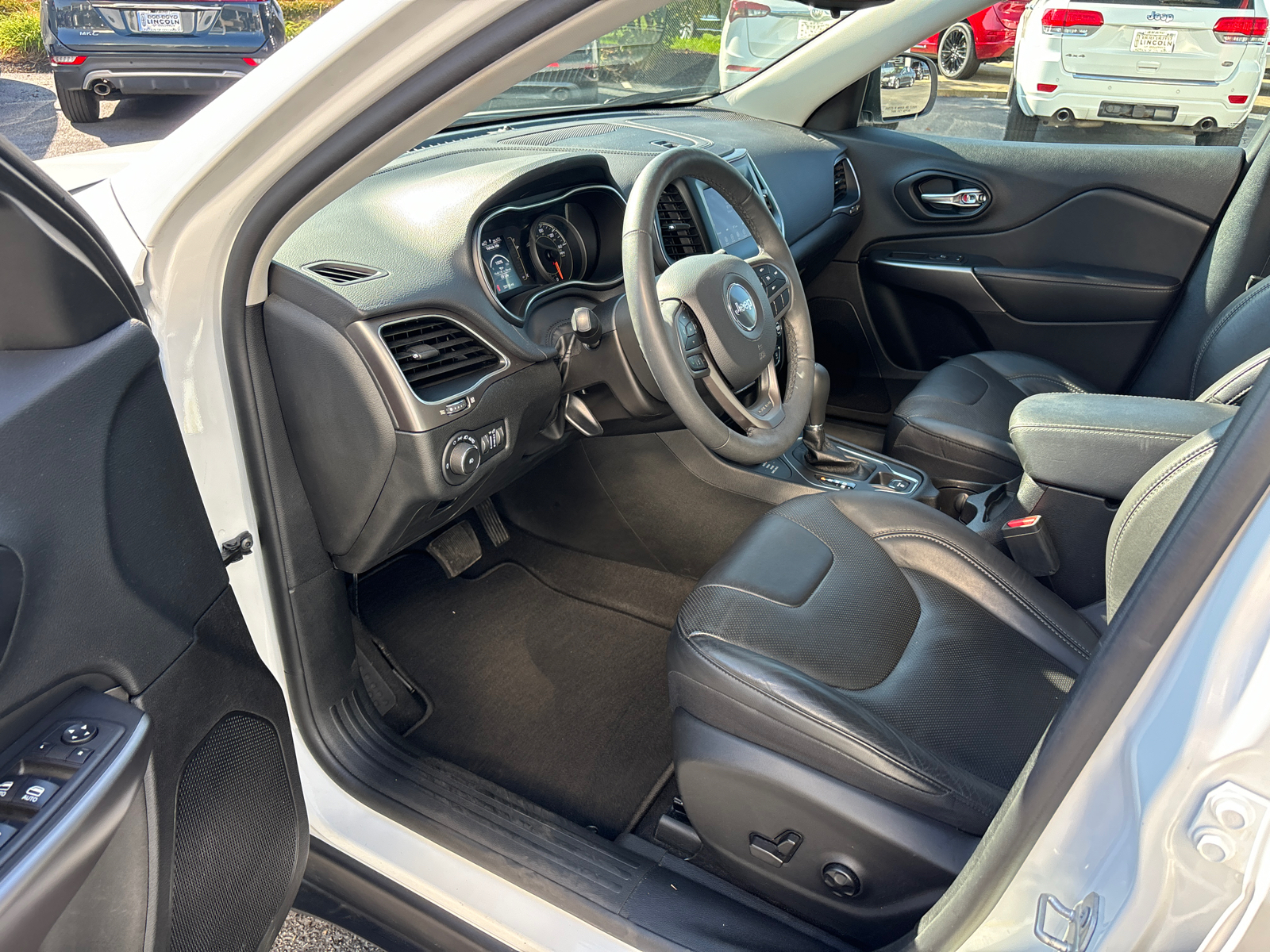 2021 Jeep Cherokee Latitude Lux 25