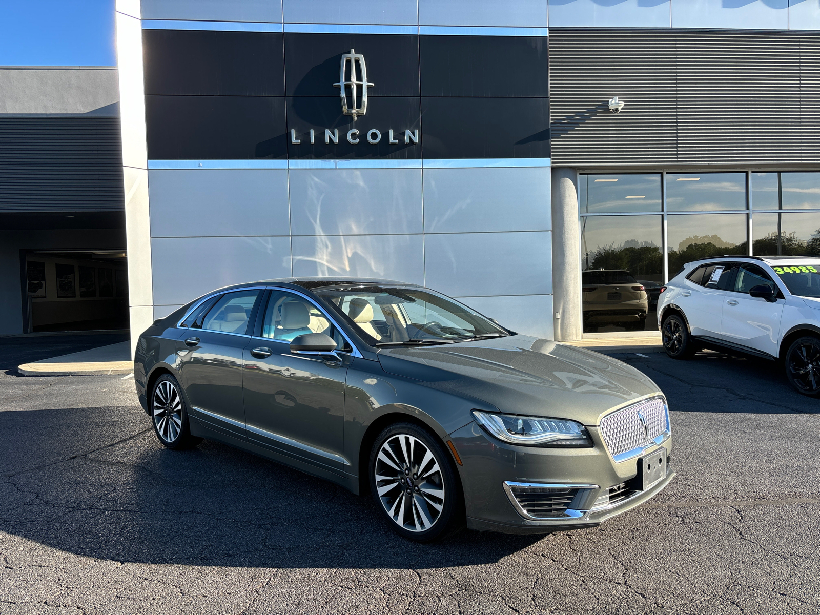 2017 Lincoln MKZ Reserve 1